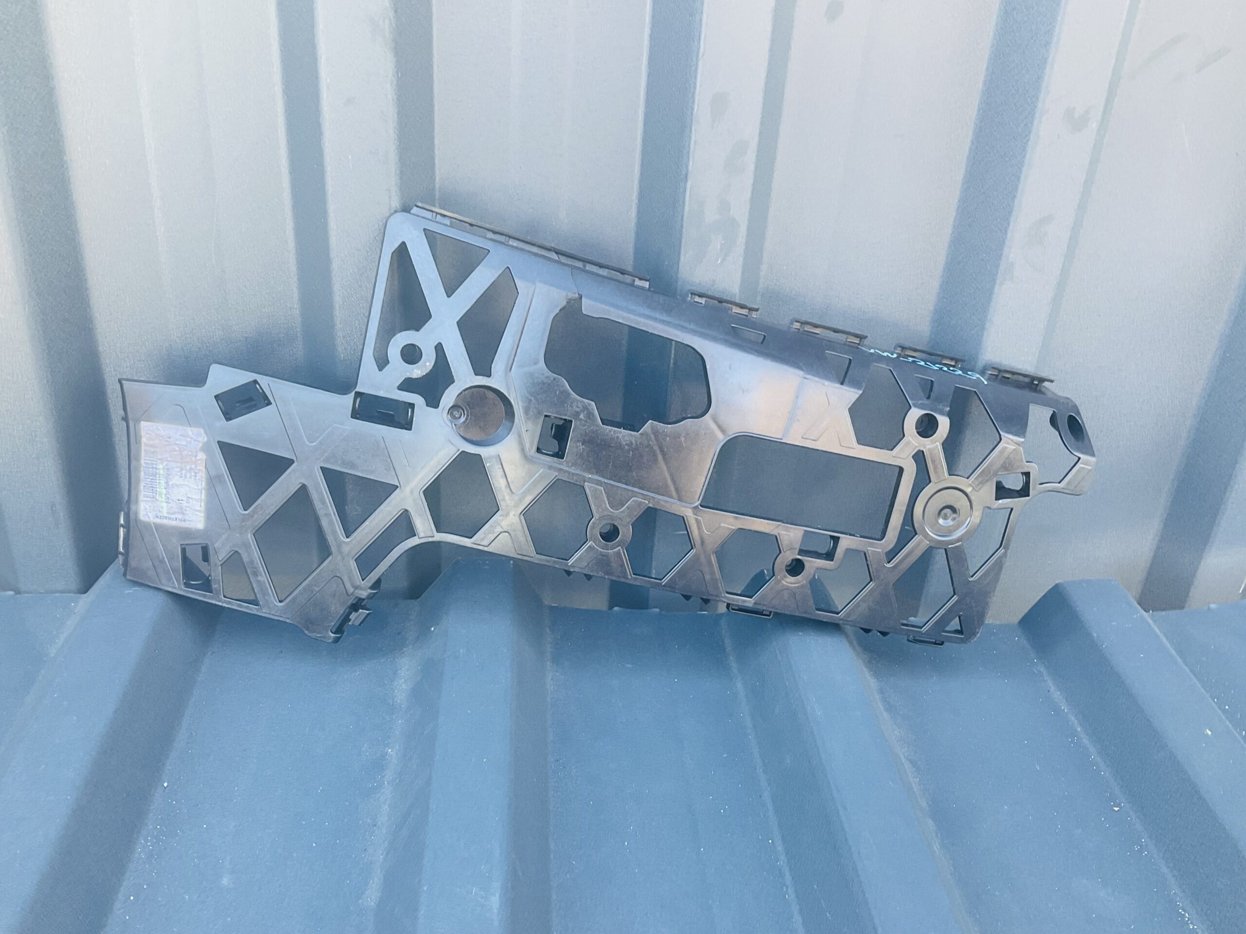 Bumper Houder Volkswagen Passat B7 3AA807178 Geleidersteun Vw-21229