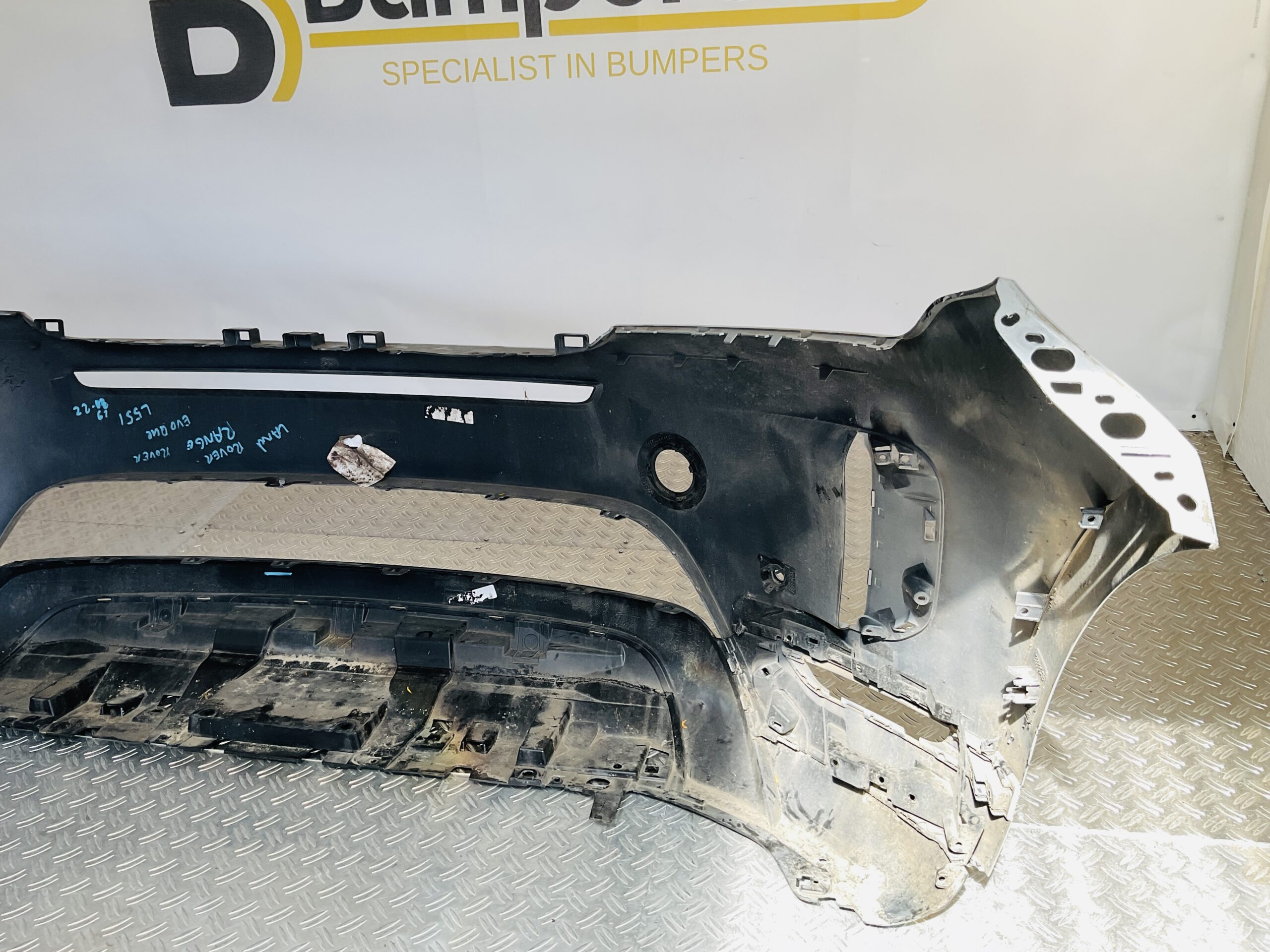 Bumper Range Rover Range Rover Evoque L551 20-23 K8D2-17F775-A Voorbumper 1-B9-13509R