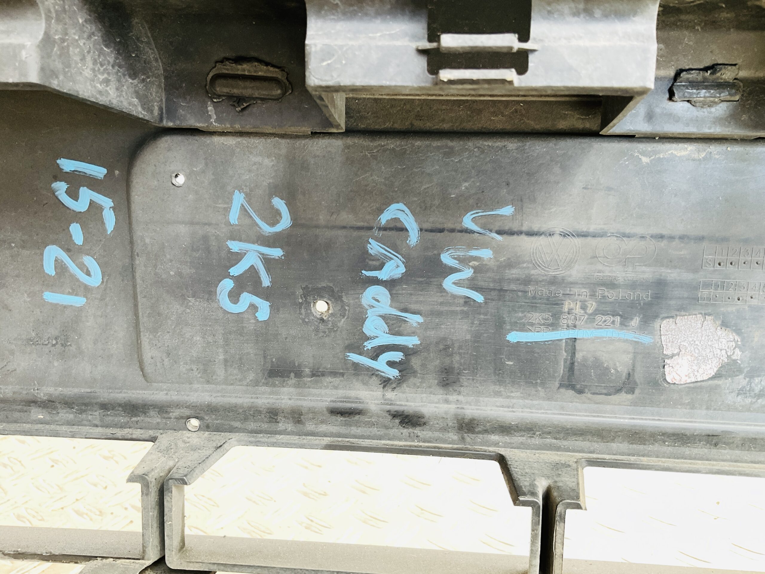 Bumper Volkswagen Caddy 2K5 15-21 2K5807221J Voorbumper 1-C5-13508R