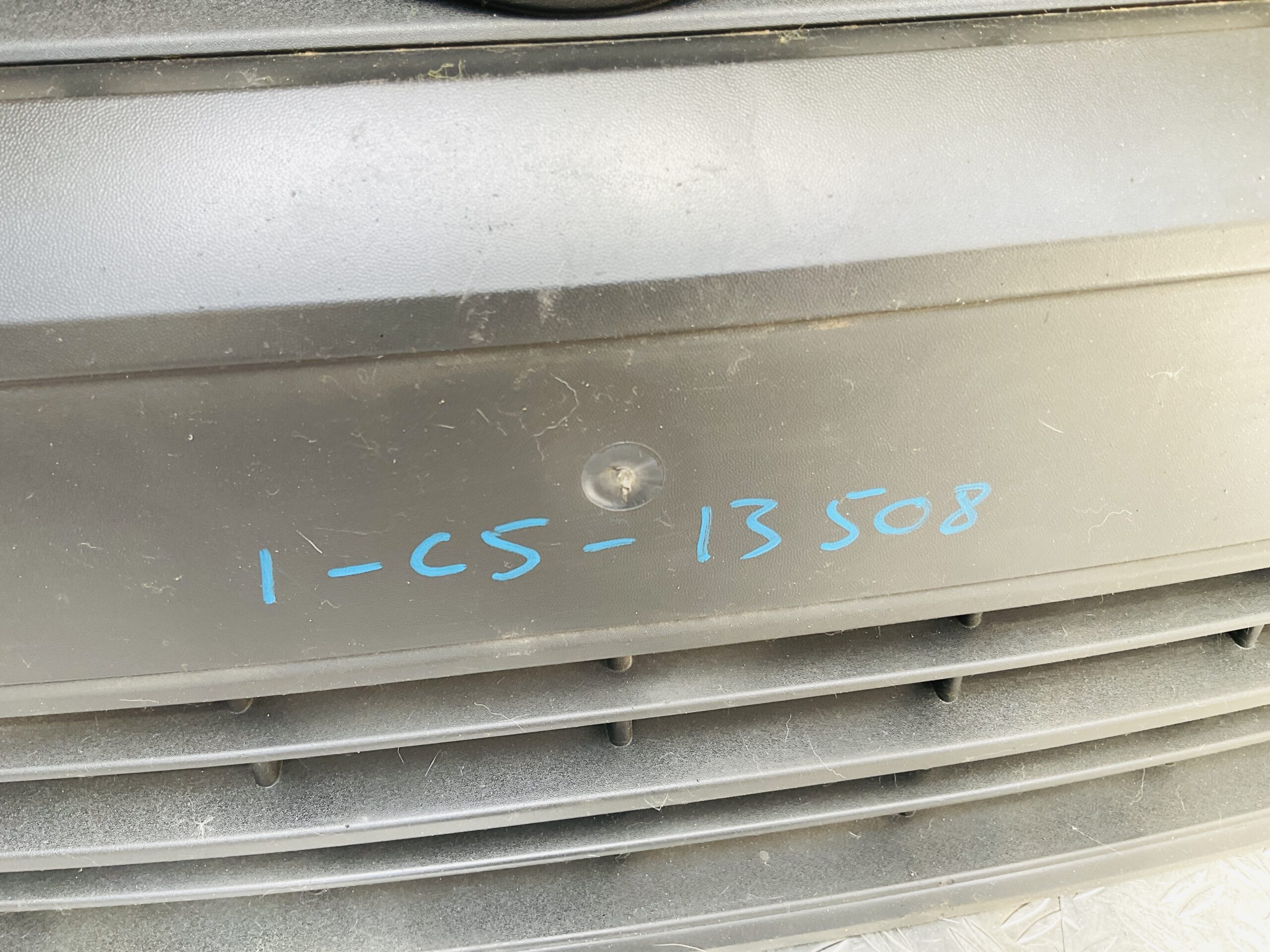 Bumper Volkswagen Caddy 2K5 15-21 2K5807221J Voorbumper 1-C5-13508R