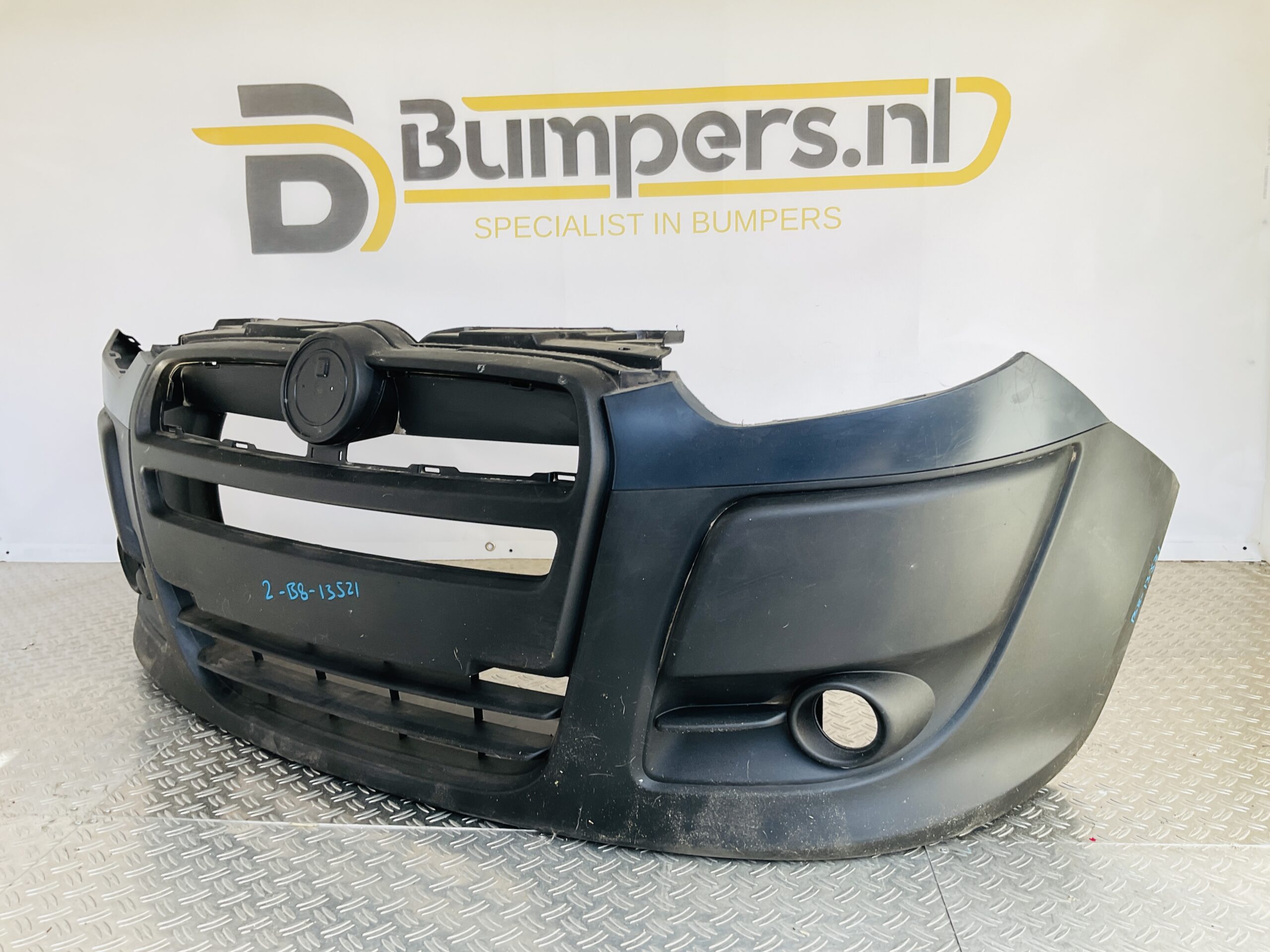 Bumper Fiat Doblo 10-15 735455570 Voorbumper 2-B8-13521z