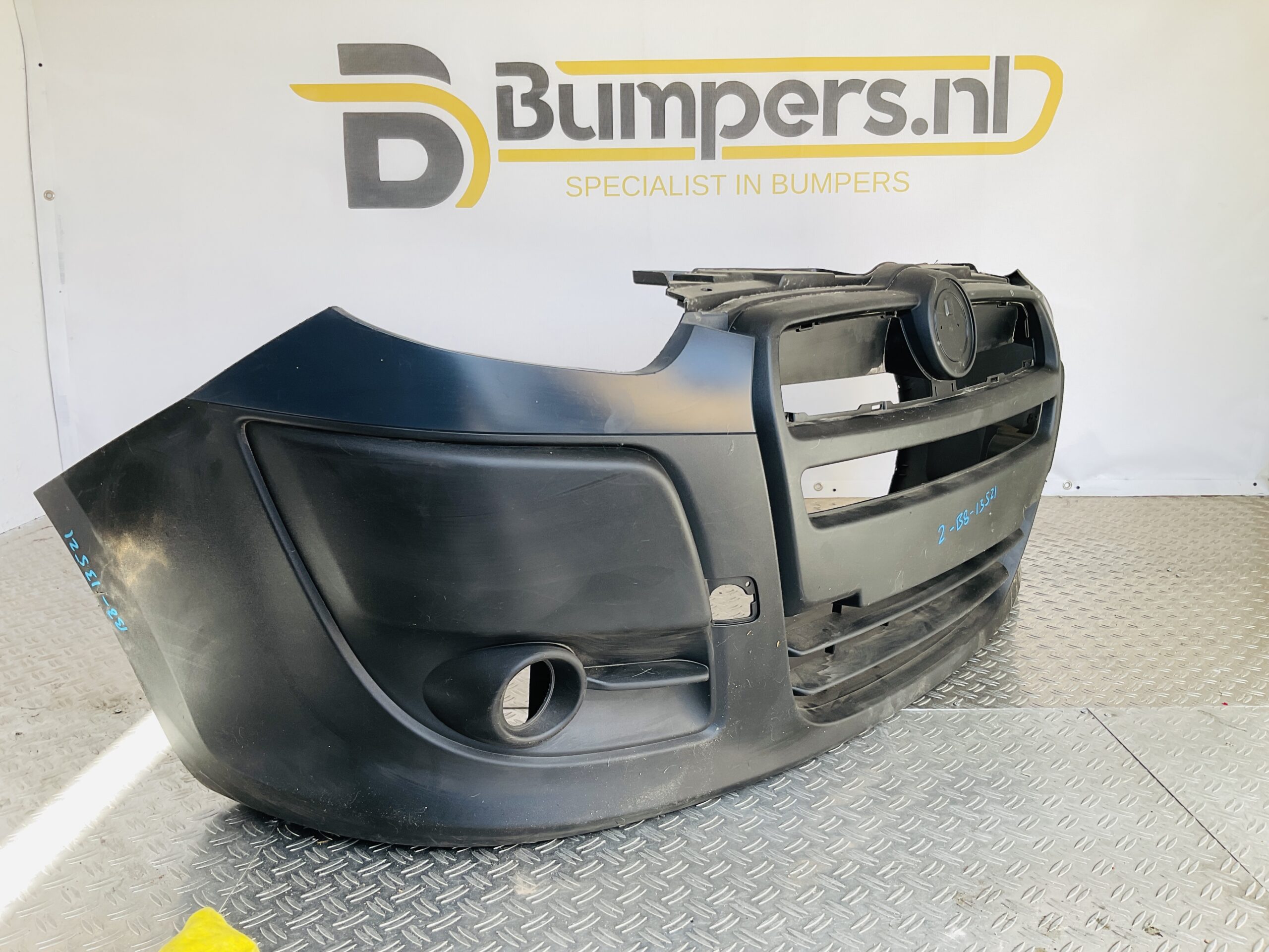 Bumper Fiat Doblo 10-15 735455570 Voorbumper 2-B8-13521z