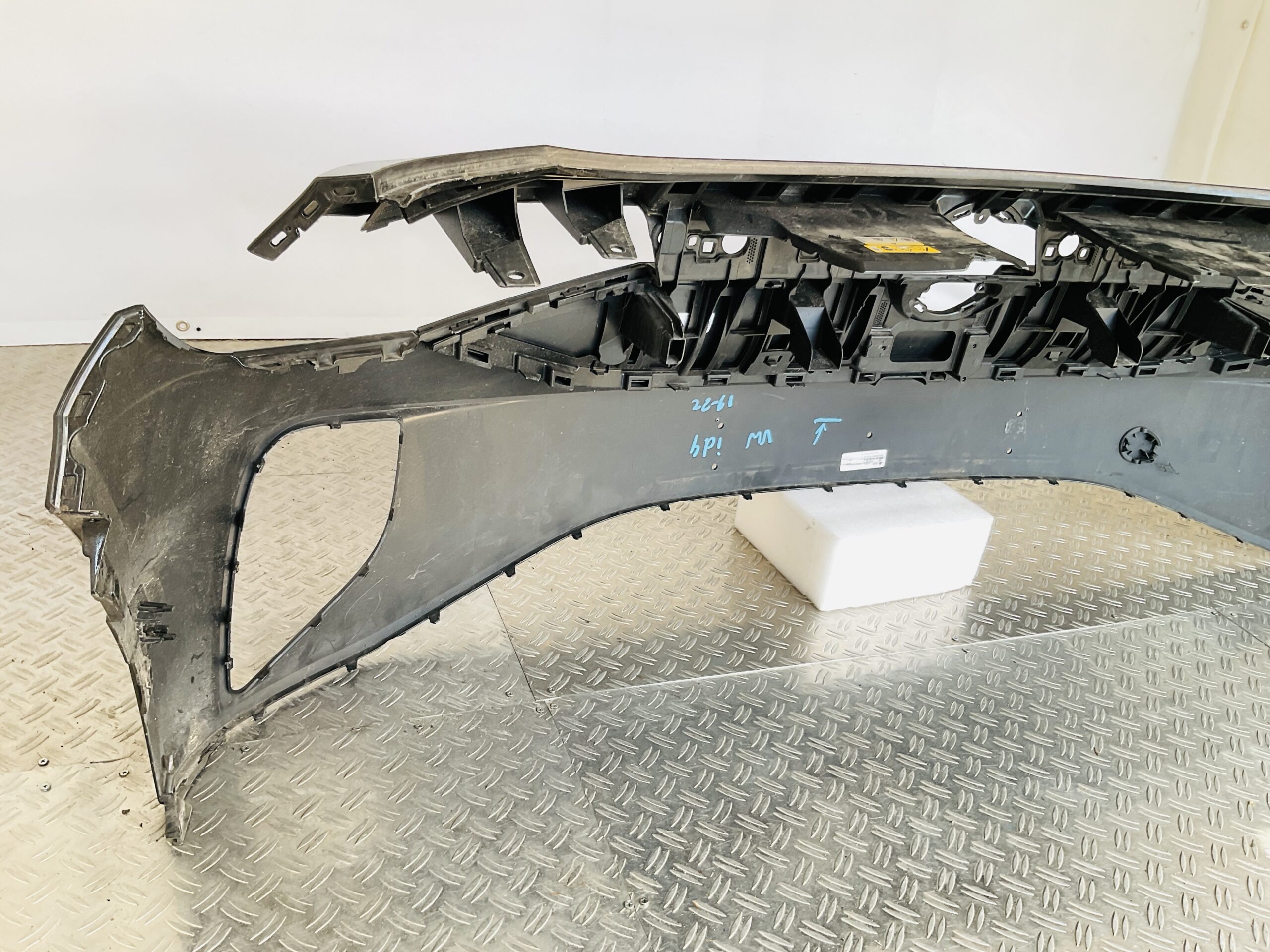 Bumper Volkswagen iD4 19-22 11A807221 Voorbumper 1-C5-13537R