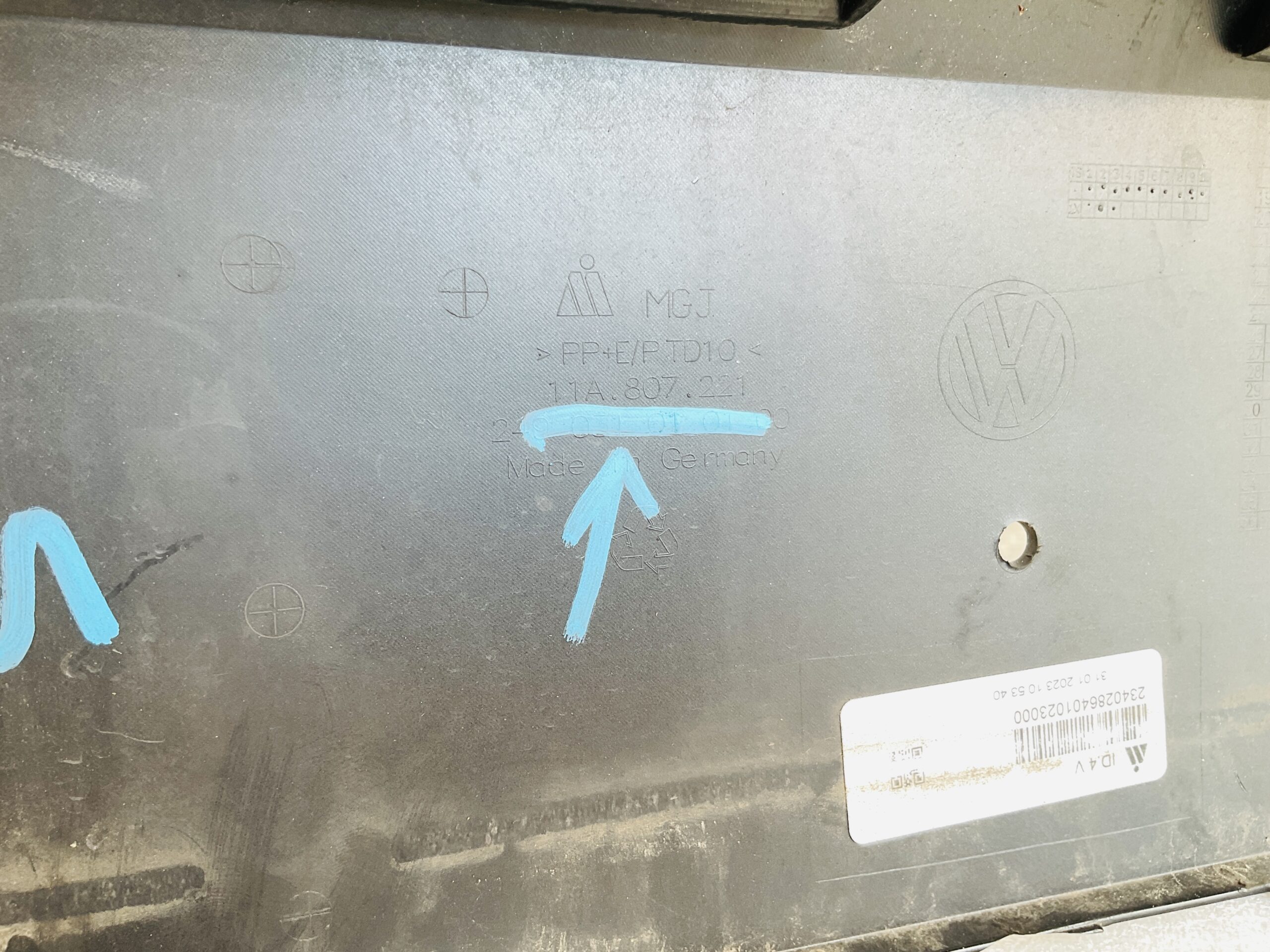 Bumper Volkswagen iD4 19-22 11A807221 Voorbumper 1-C5-13537R