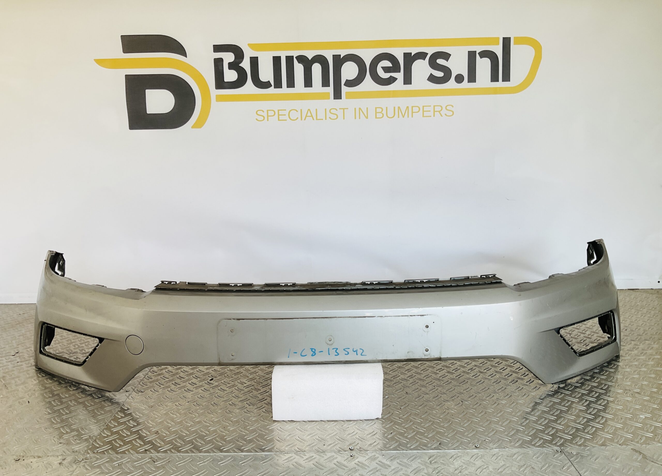 Bumper Volkswagen Tiguan 5NA Normaal 16-21 5NA 807221 Voorbumper 1-C8-13542z