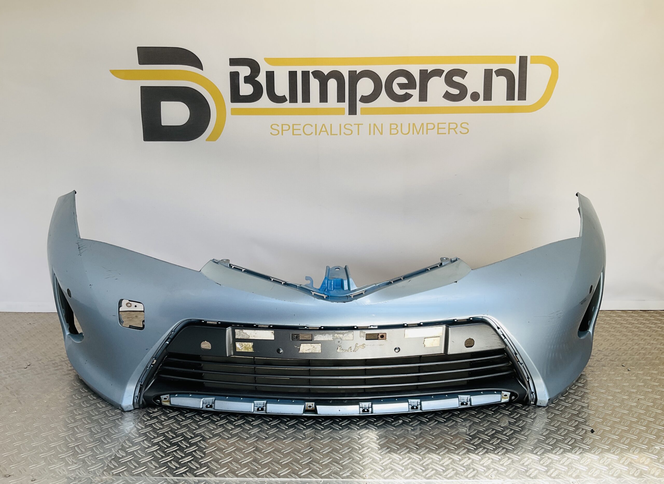 Bumper Toyota Auris 12-15 6xpdc 52119-02A20 Voorbumper 2-D3-13640z