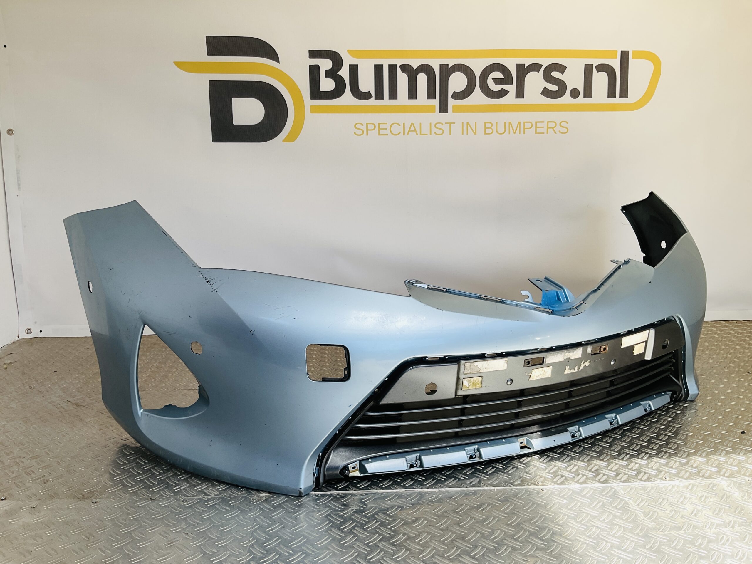 Bumper Toyota Auris 12-15 6xpdc 52119-02A20 Voorbumper 2-D3-13640z