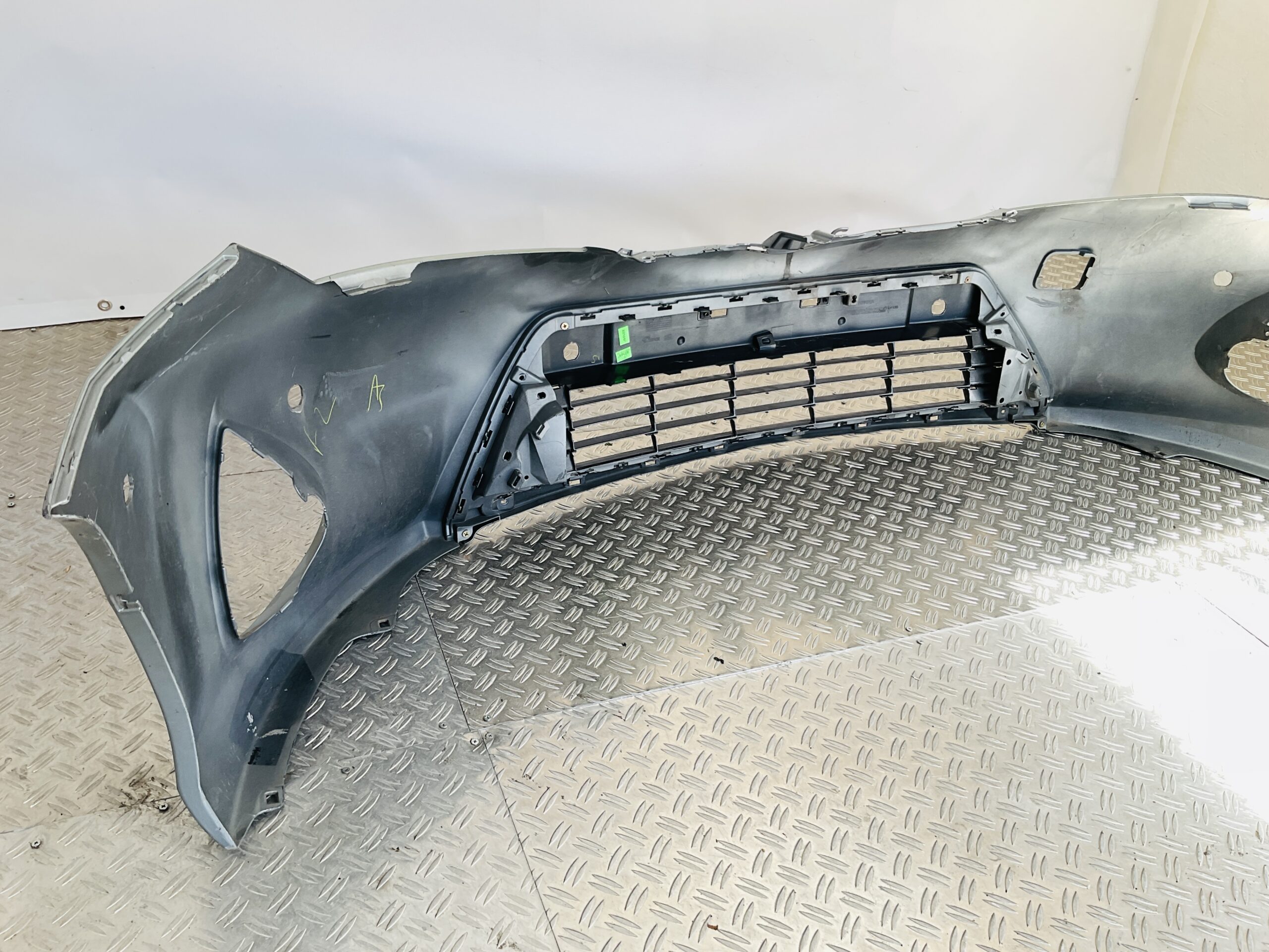 Bumper Toyota Auris 12-15 6xpdc 52119-02A20 Voorbumper 2-D3-13645z