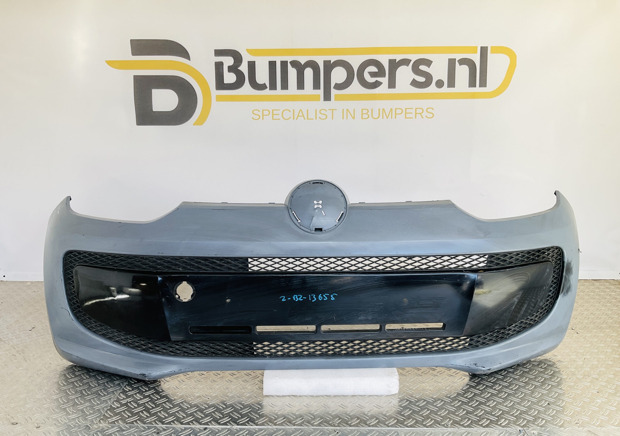 Bumper Volkswagen Up 11-16 1S0807221B Voorbumper 2-B2-13655z