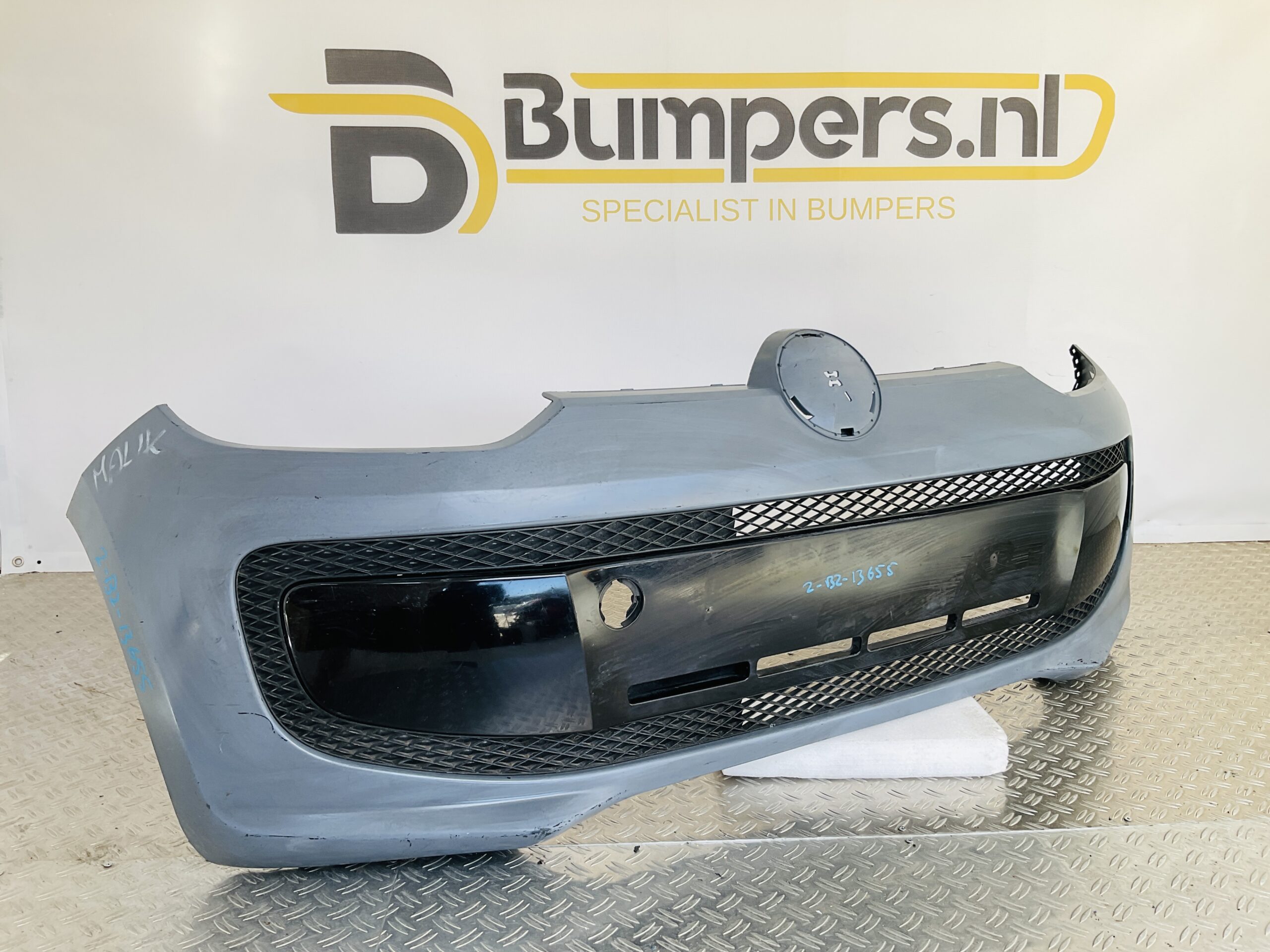Bumper Volkswagen Up 11-16 1S0807221B Voorbumper 2-B2-13655z