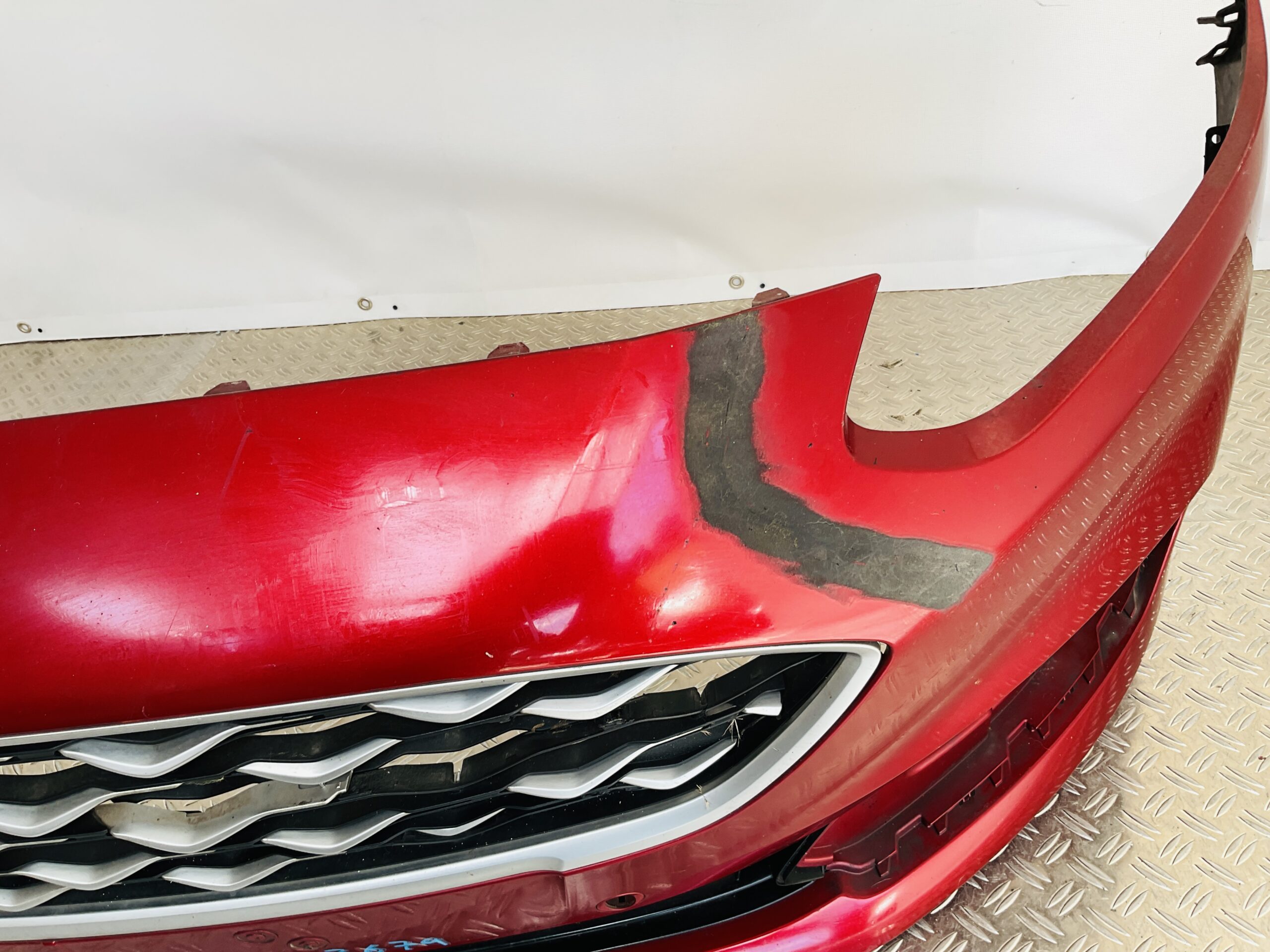 Bumper Ford Fiesta MK8 Vignale 17-21 H1BB-17K819-P1 Voorbumper 1-D2-13679z