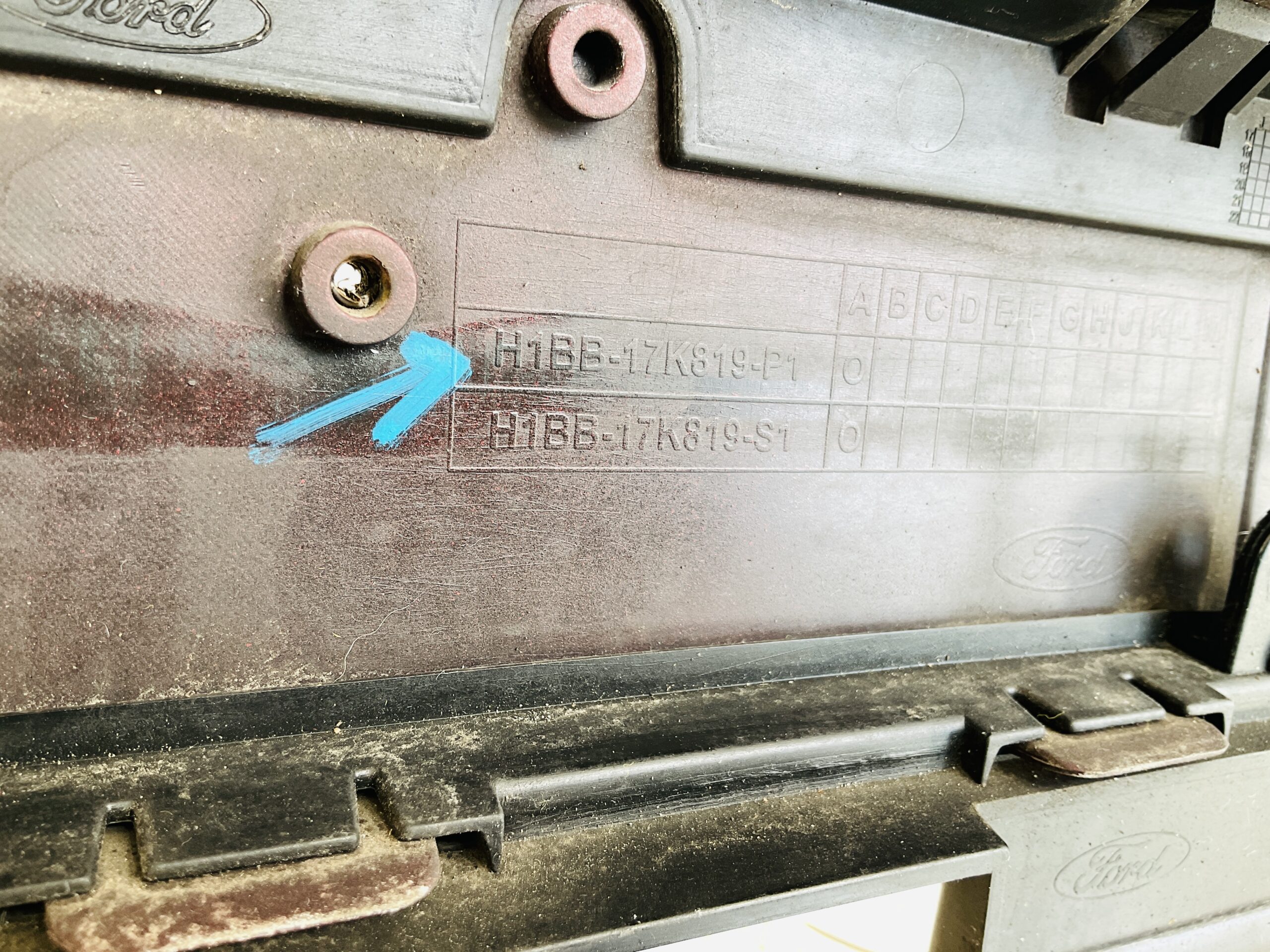 Bumper Ford Fiesta MK8 Vignale 17-21 H1BB-17K819-P1 Voorbumper 1-D2-13679z