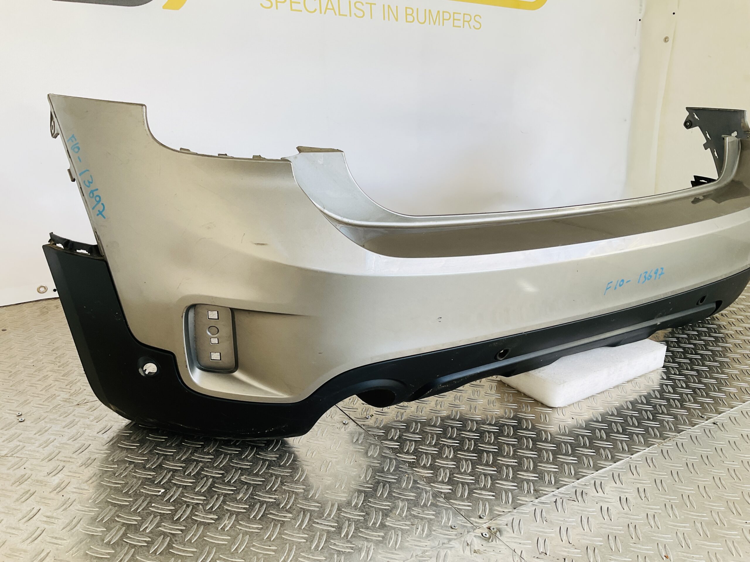 Bumper Mini Countryman F60 pdc 51127389378 Achterbumper 1-F10-13697R