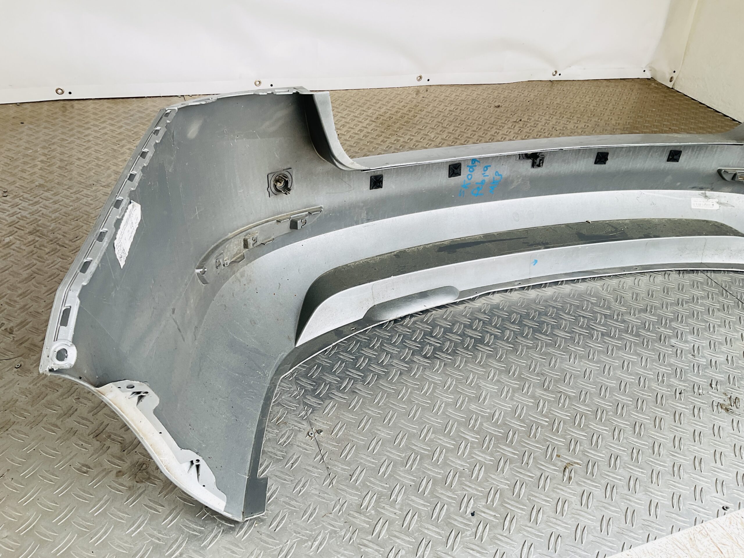 Bumper Skoda Fabia 3 6V9 Station 6V9807421 Achterbumper 1-F10-13741R