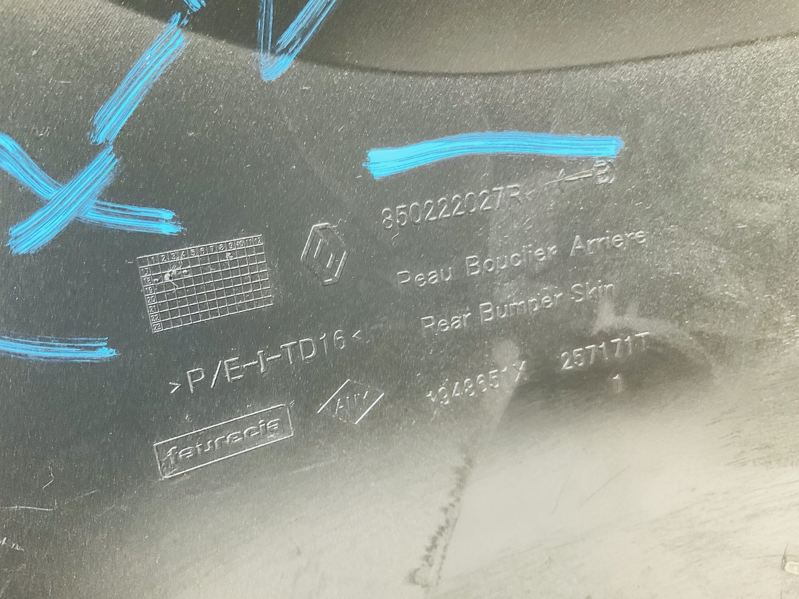 Bumper Dacia Duster 17-23 4xpdc 850222027R Achterbumper 1-F10-13782R