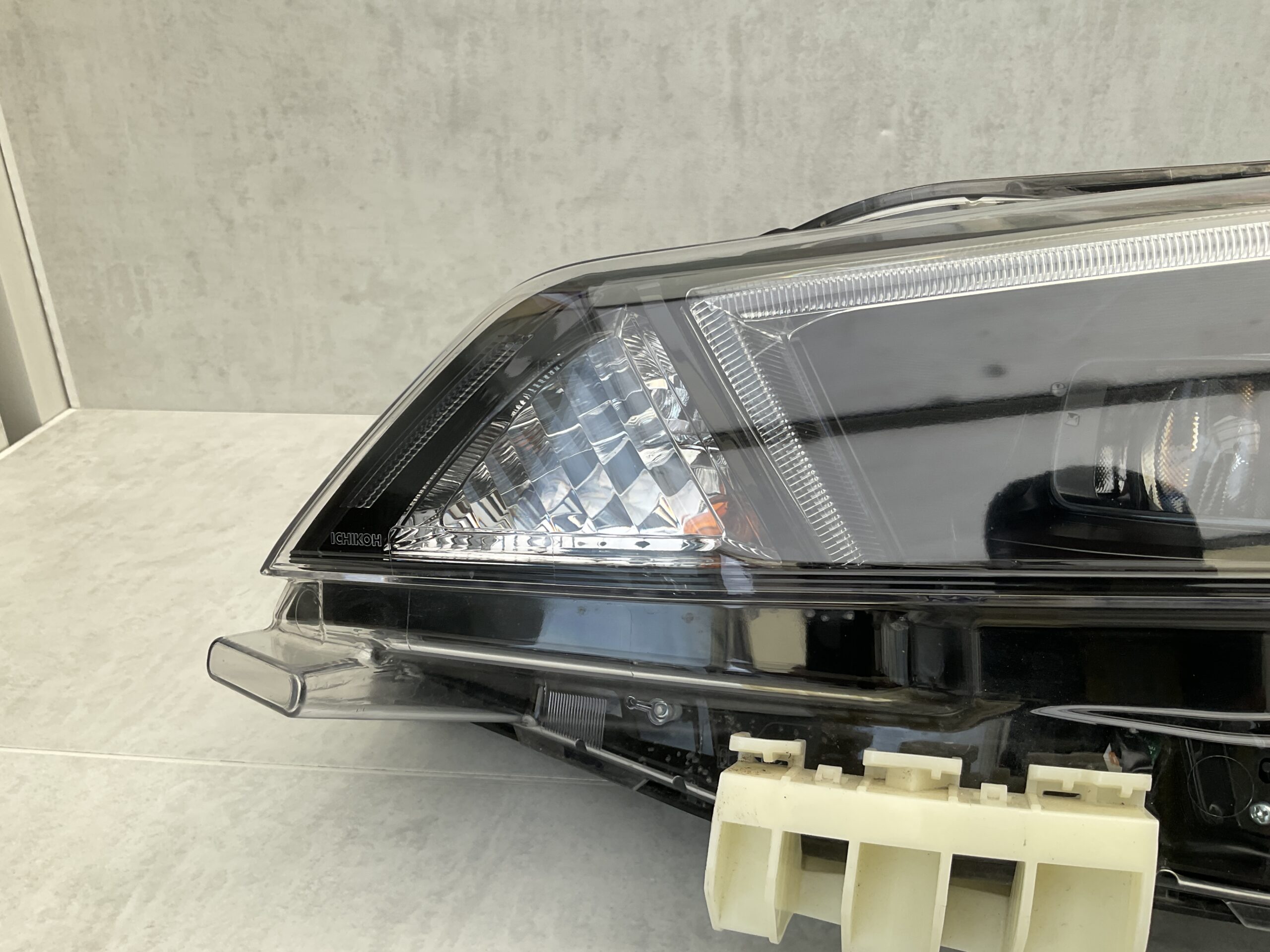 KOPLAMP NISSAN LEAF 2 18-22 FULL LED 260606WK7A LINKS NI-8199