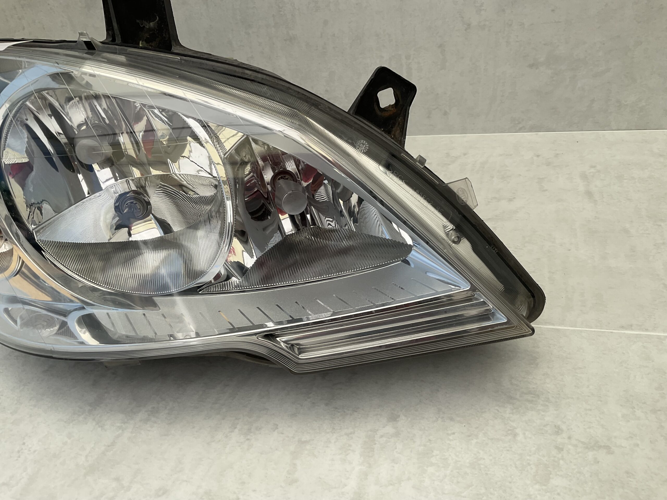 Koplamp Mercedes Vito V-Klasse W639 A6398201961 H7 Rechts MB-8420