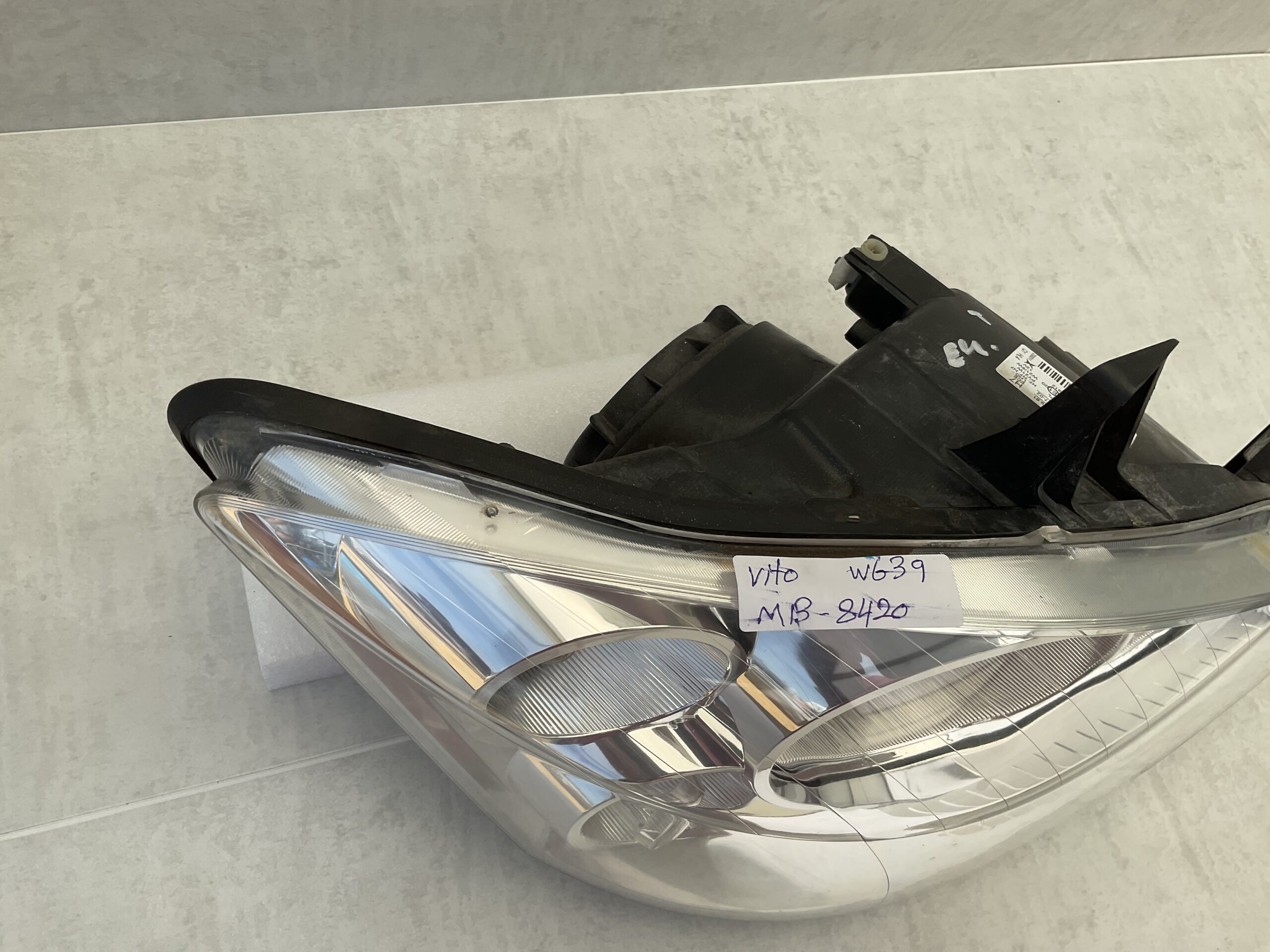 Koplamp Mercedes Vito V-Klasse W639 A6398201961 H7 Rechts MB-8420