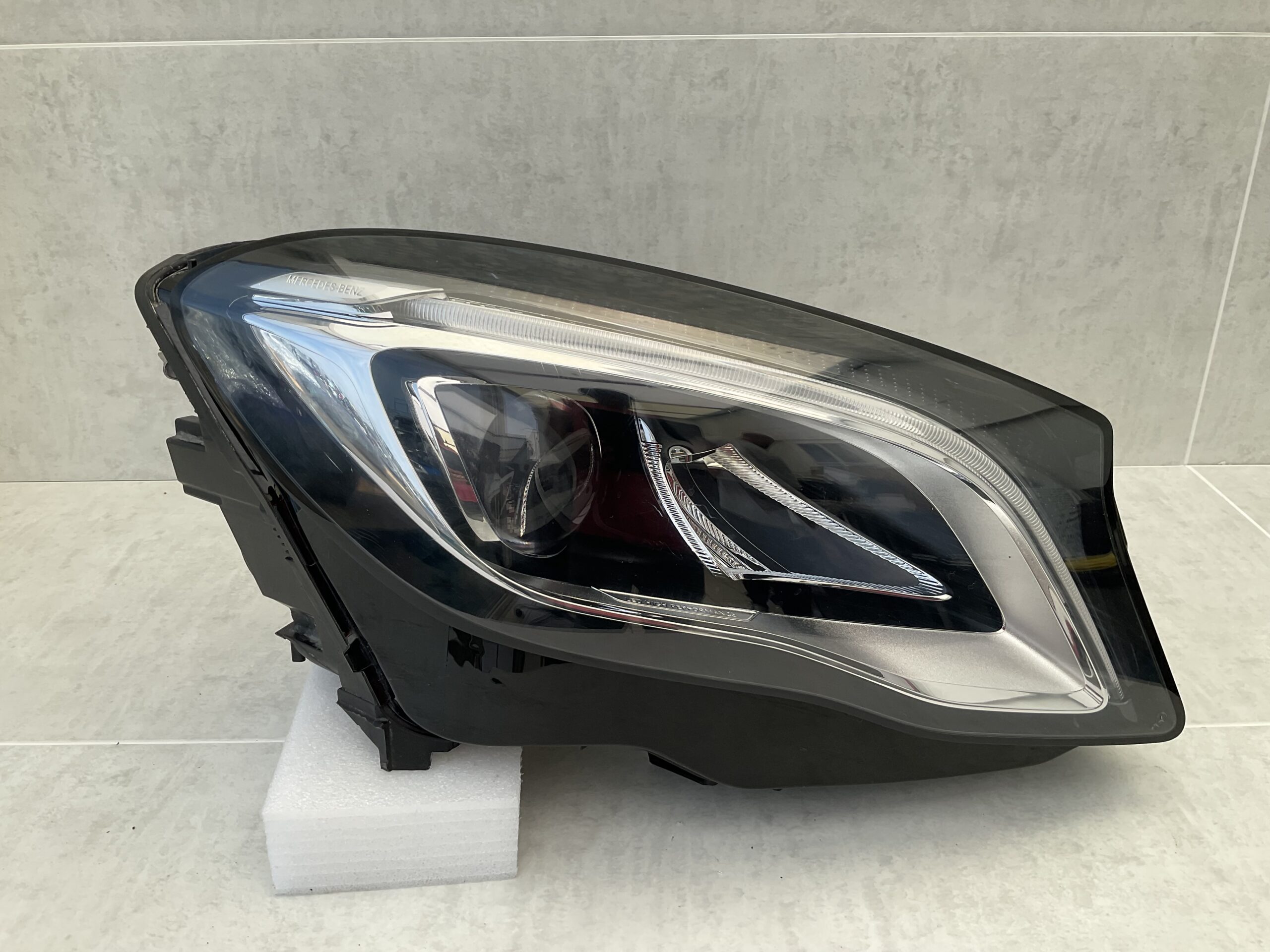 KOPLAMP MERCEDES GLA W156 A1569067000 HIGH LED PERFORMANCE RECHTS MB-4678