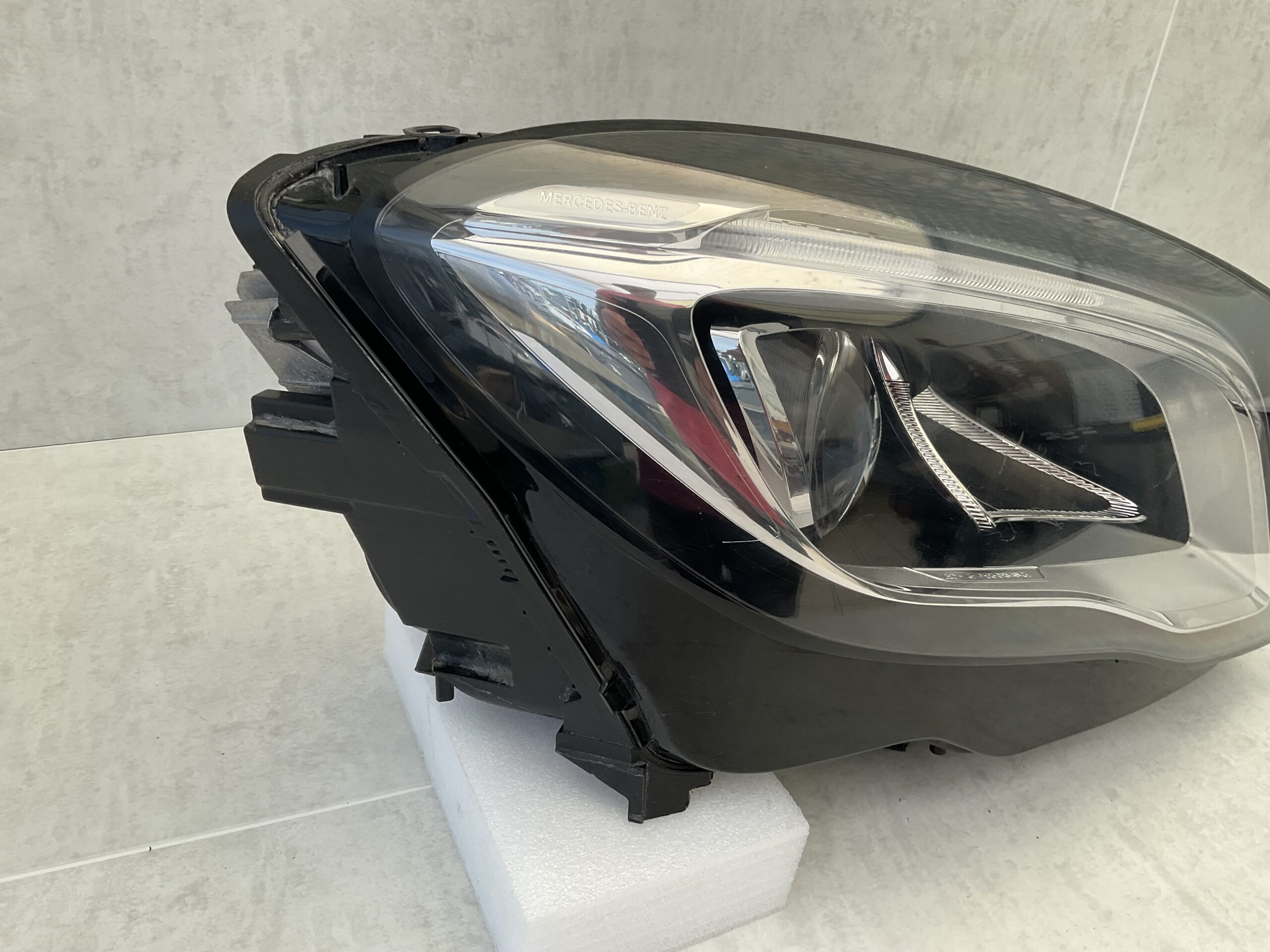 KOPLAMP MERCEDES GLA W156 A1569067000 HIGH LED PERFORMANCE RECHTS MB-4678