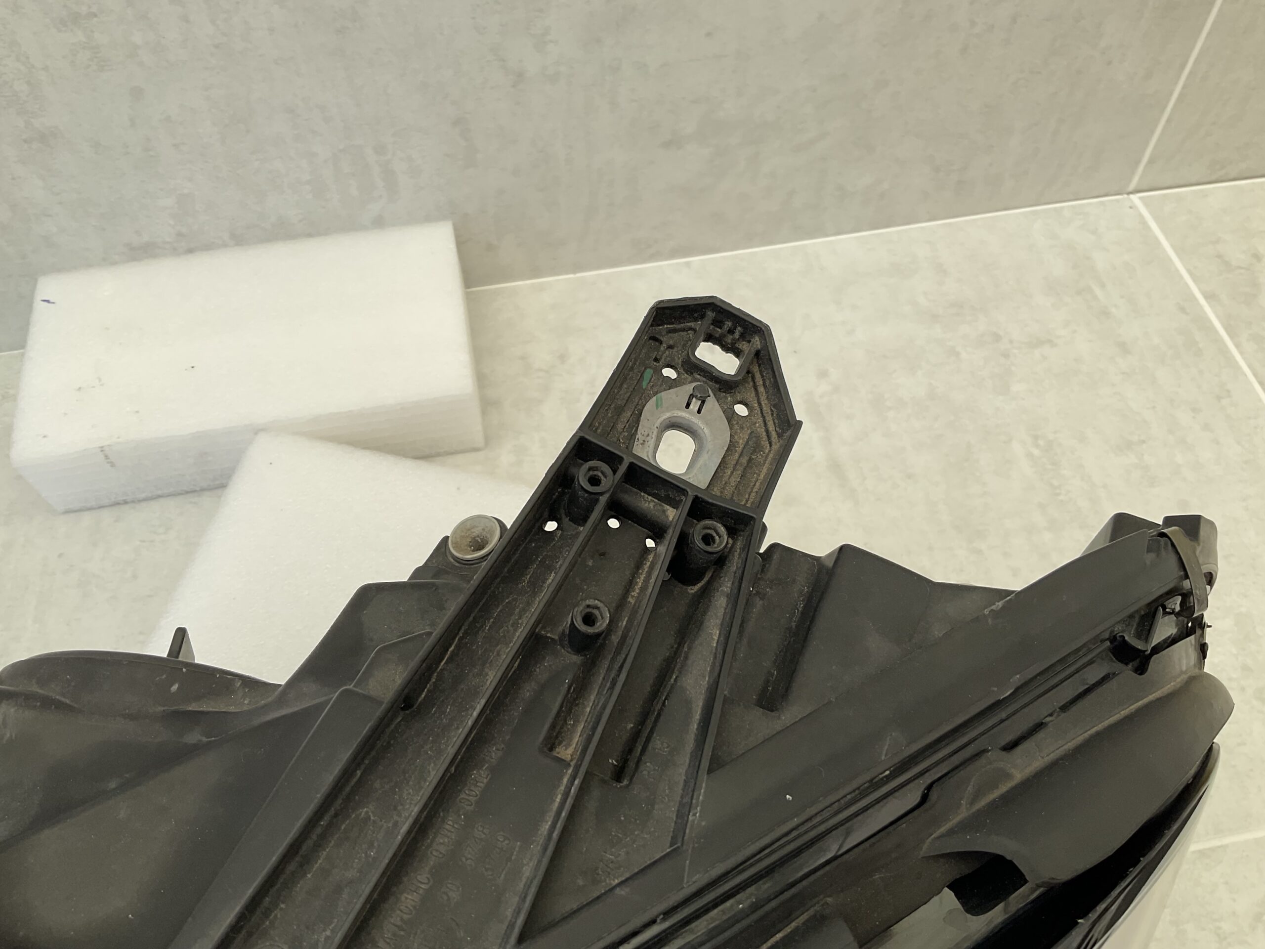 KOPLAMP MERCEDES B KLASSE W246 HALOGEEN A2468205361 LINKS MB-5364