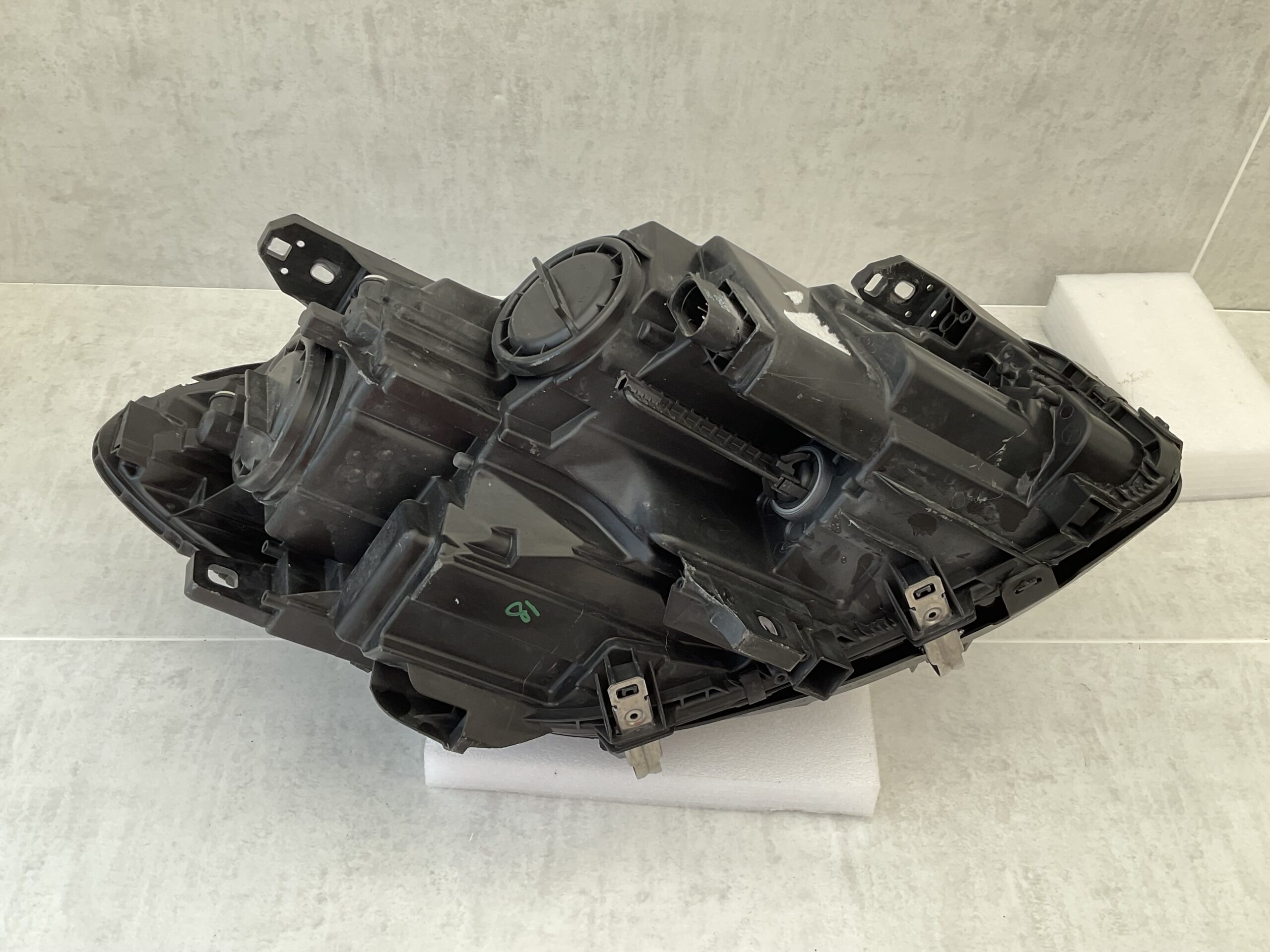 KOPLAMP MERCEDES B KLASSE W246 HALOGEEN A2468205361 LINKS MB-4610