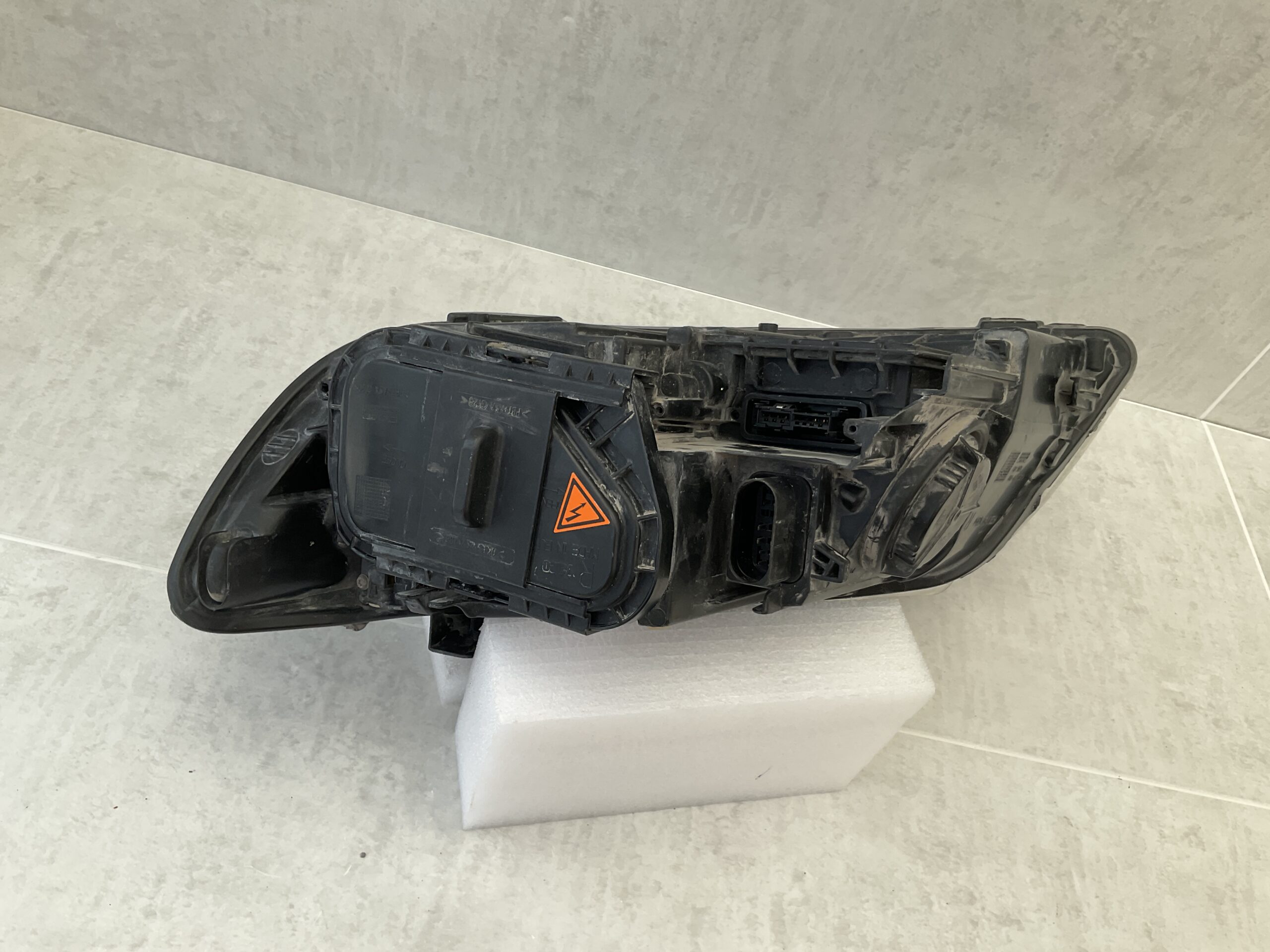 KOPLAMP AUDI Q7 XENON RECHTS A-8129