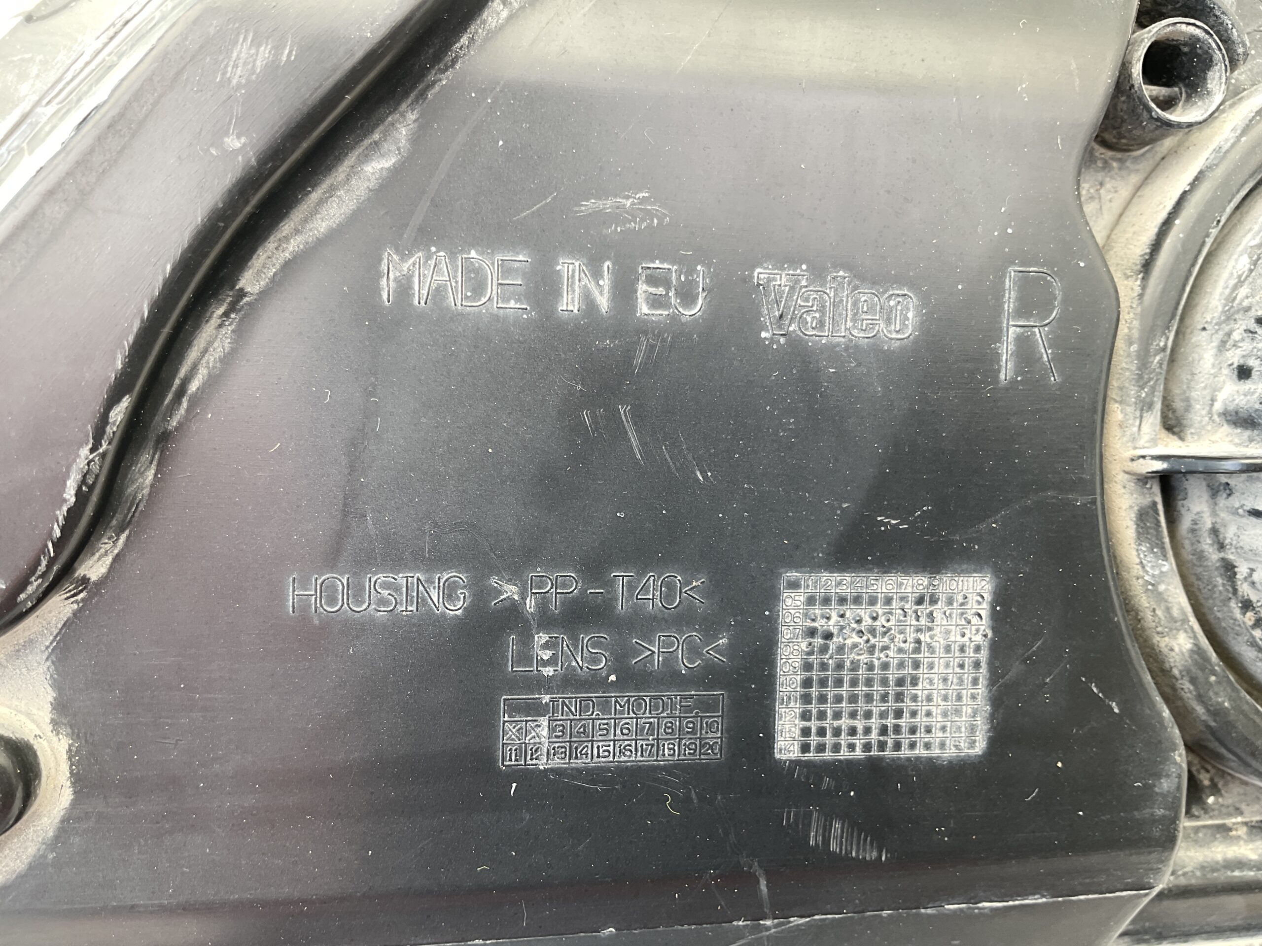 KOPLAMP AUDI Q7 XENON RECHTS A-8129