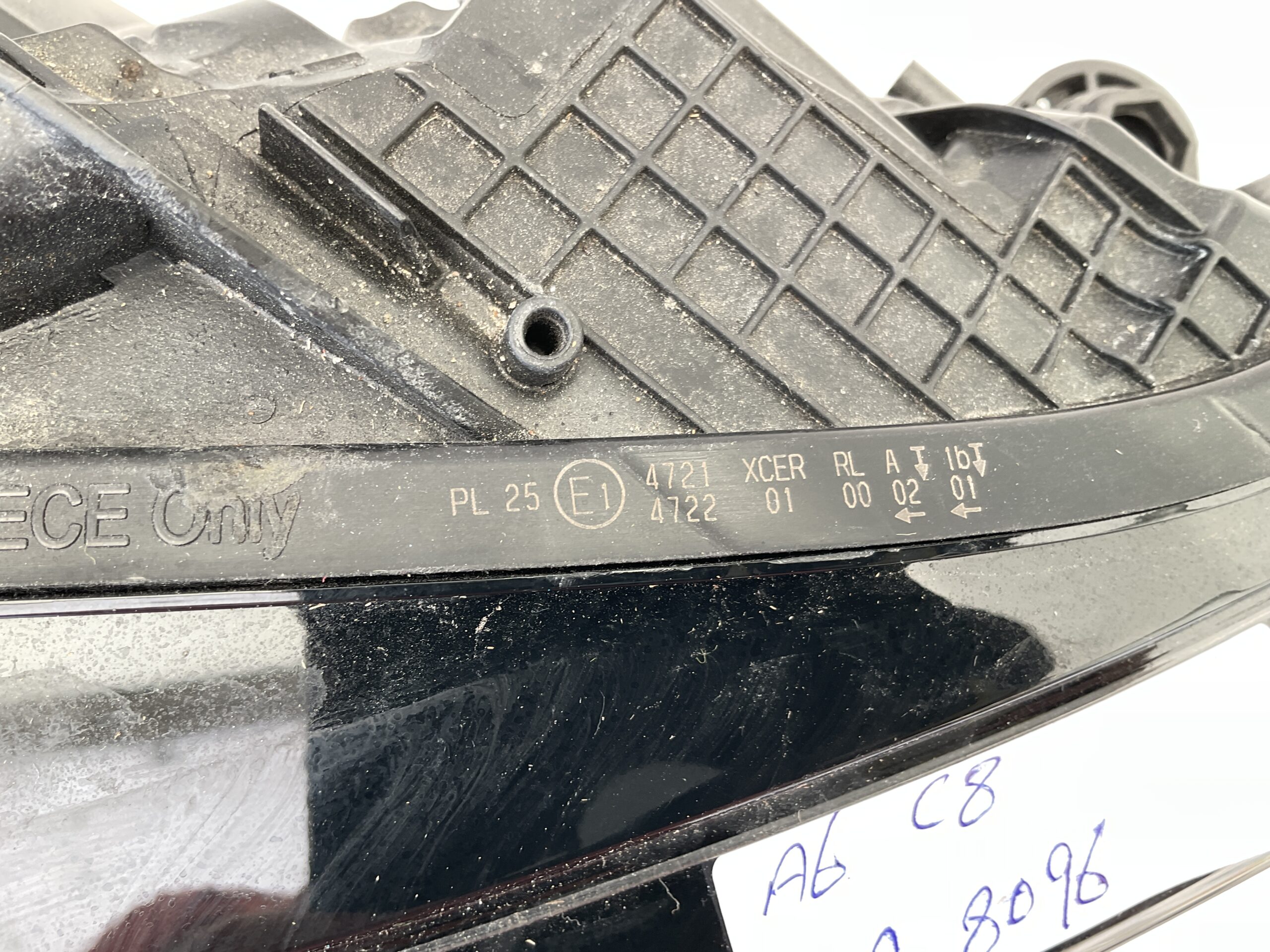 KOPLAMP AUDI A6 C8 MATRIX LED 4K0941036 RECHTS A-8096