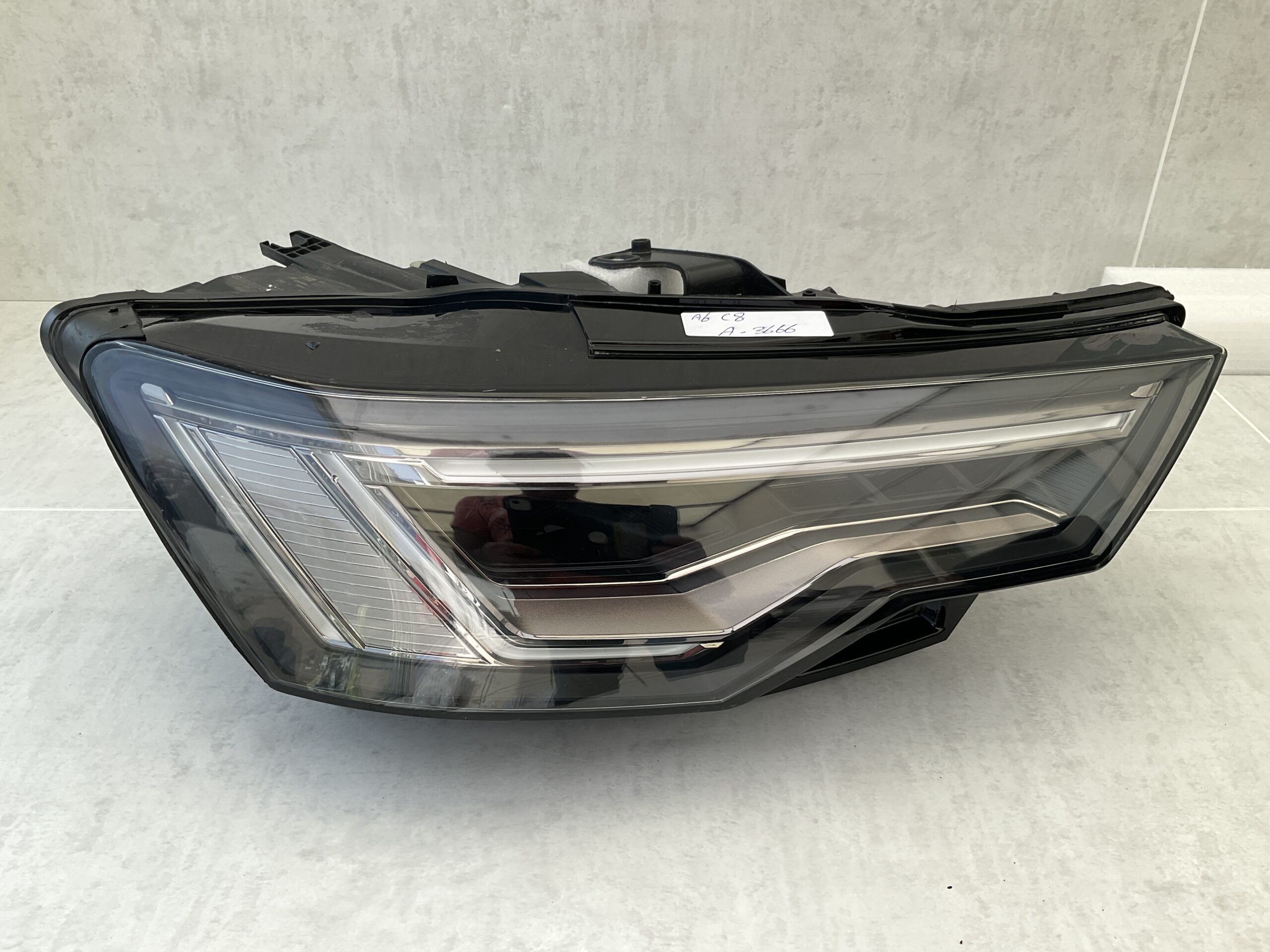 KOPLAMP AUDI A6 C8 MATRIX FULL LED 4K0941040A RECHTS A-3666
