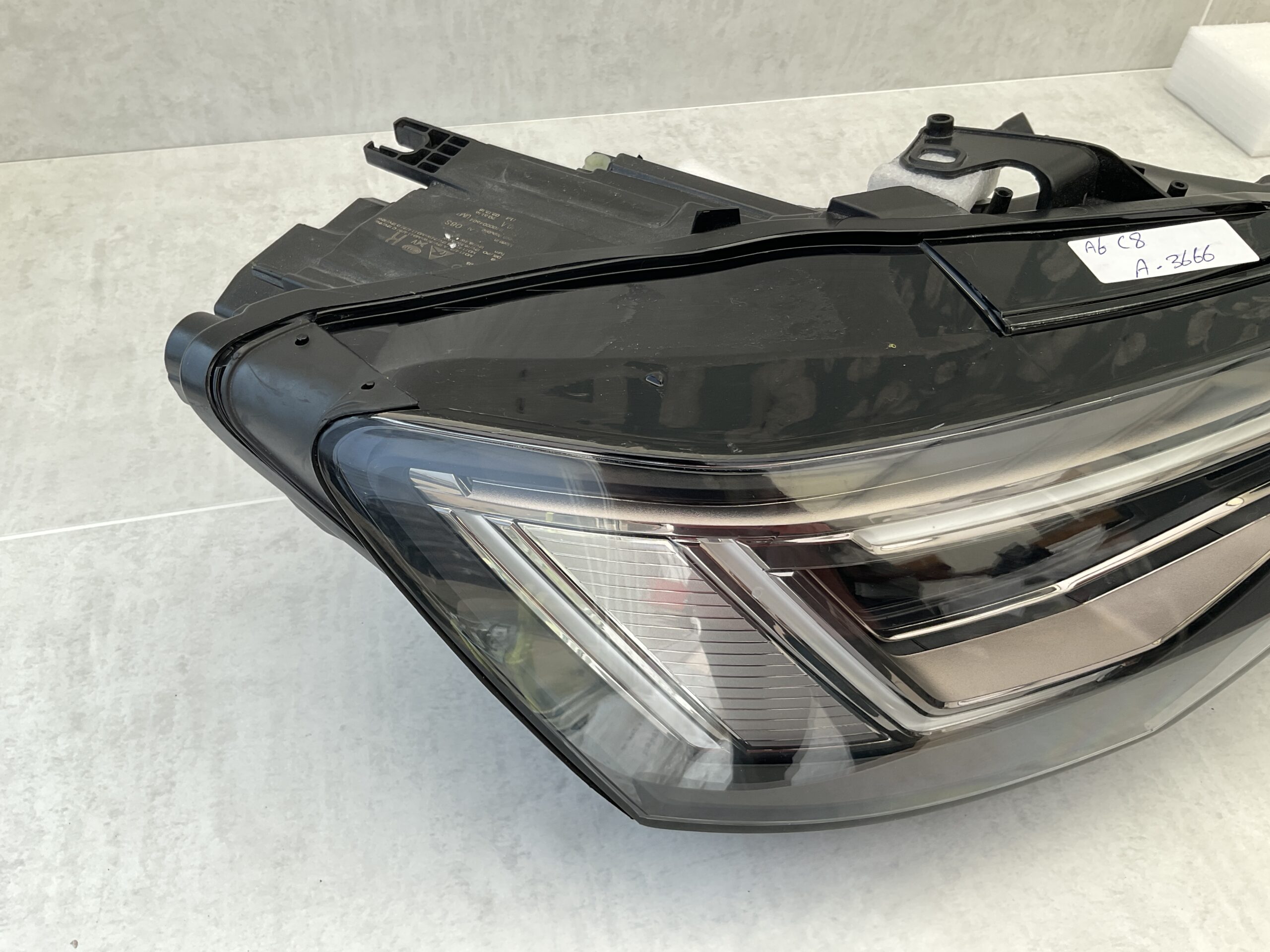 KOPLAMP AUDI A6 C8 MATRIX FULL LED 4K0941040A RECHTS A-3666