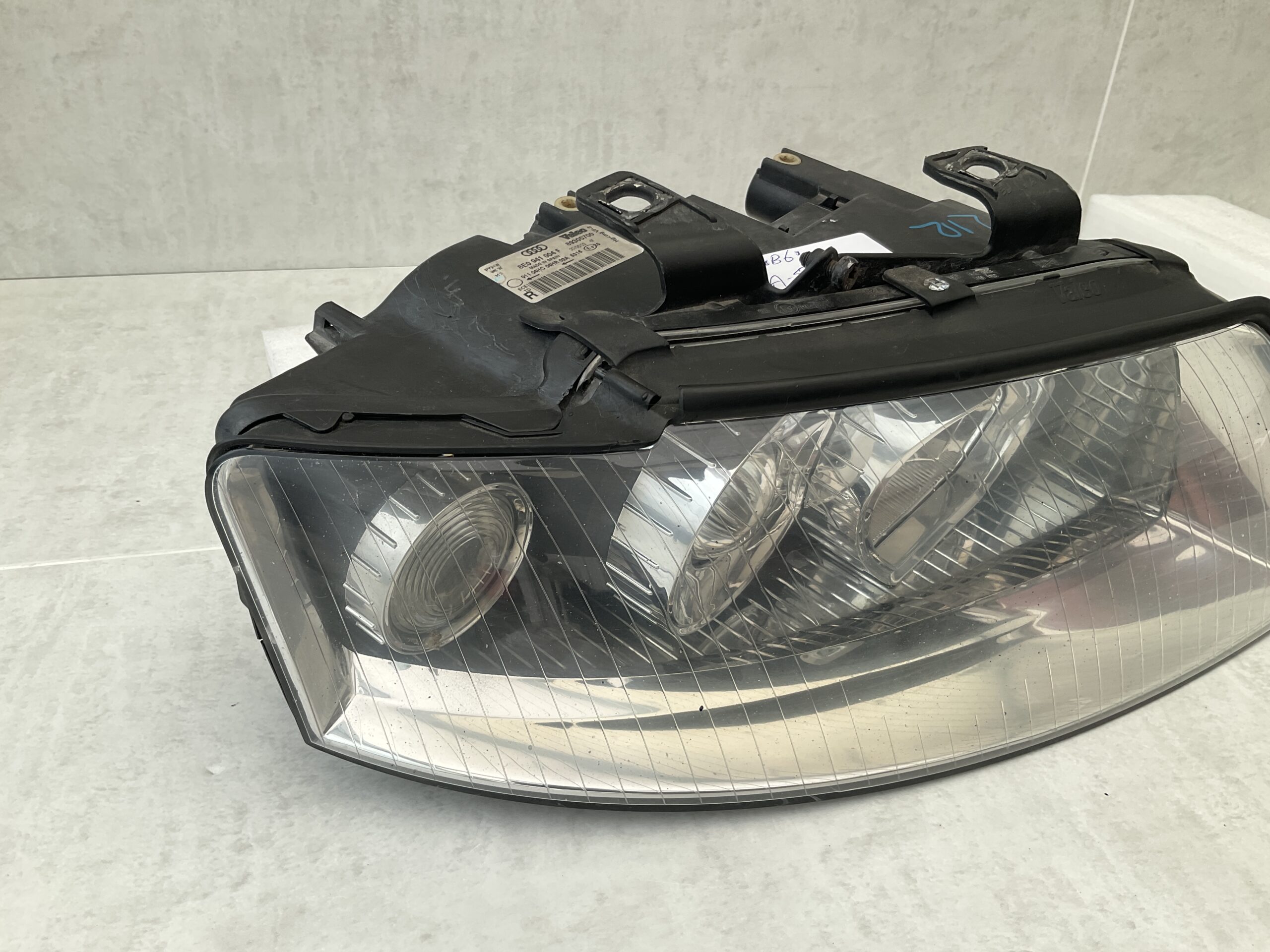 KOPLAMP AUDI A4 B6 8E941004F RECHTS A-5315