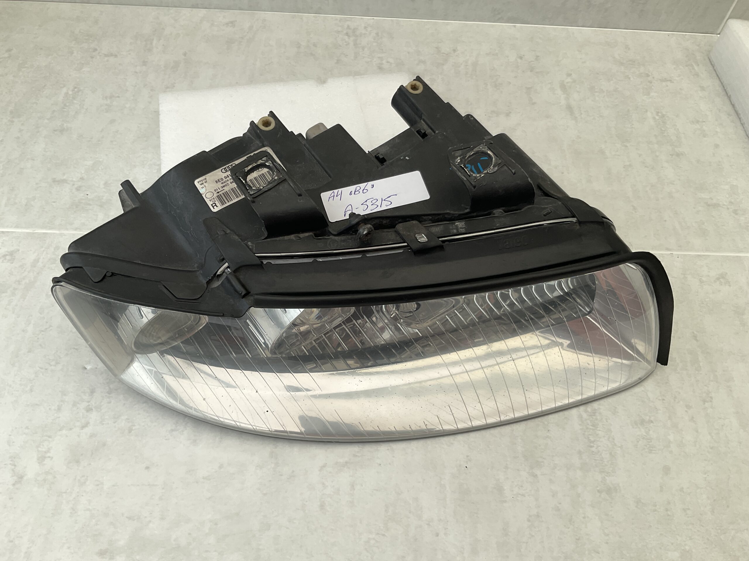 KOPLAMP AUDI A4 B6 8E941004F RECHTS A-5315