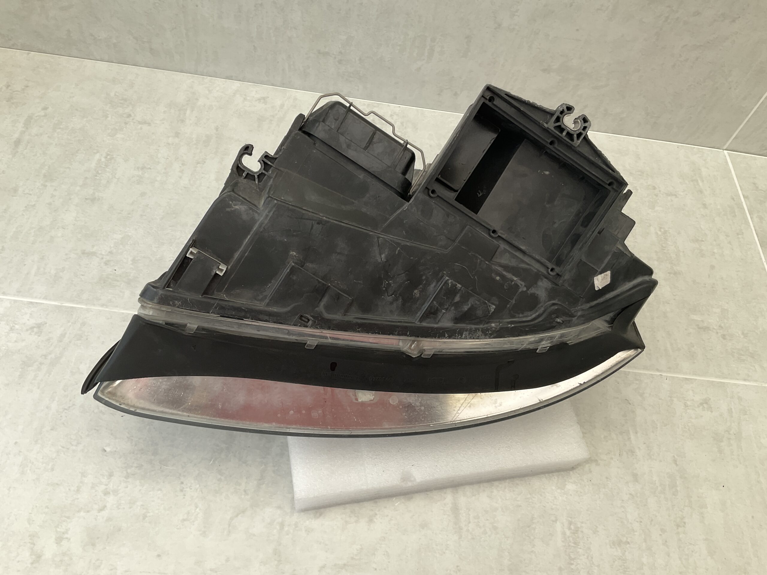 KOPLAMP AUDI A4 B6 8E941004F RECHTS A-5315