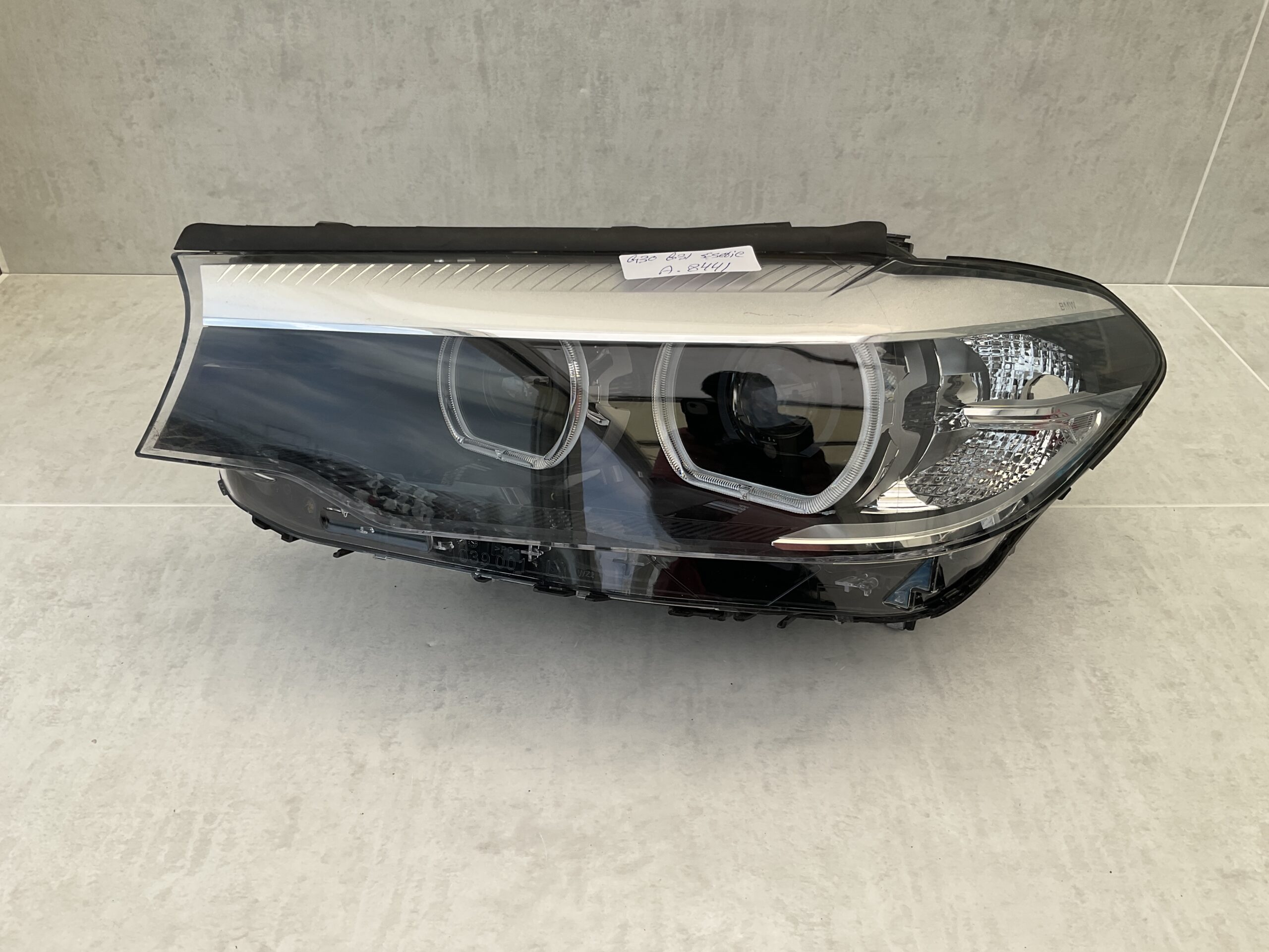 KOPLAMP BMW 5 SERIE G30 G31 XENON LED 7439199 -01 LINKS A-8441