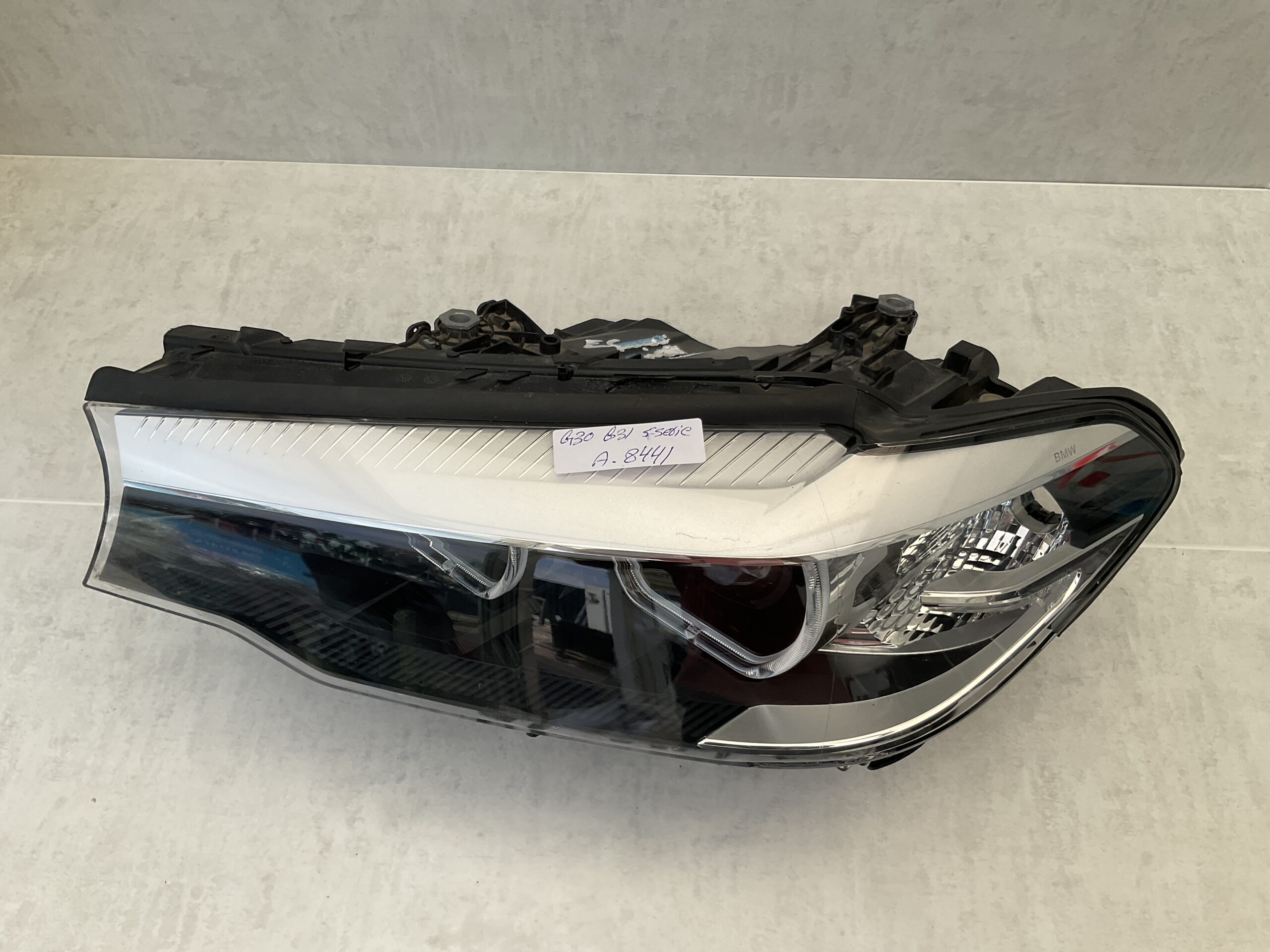 KOPLAMP BMW 5 SERIE G30 G31 XENON LED 7439199 -01 LINKS A-8441