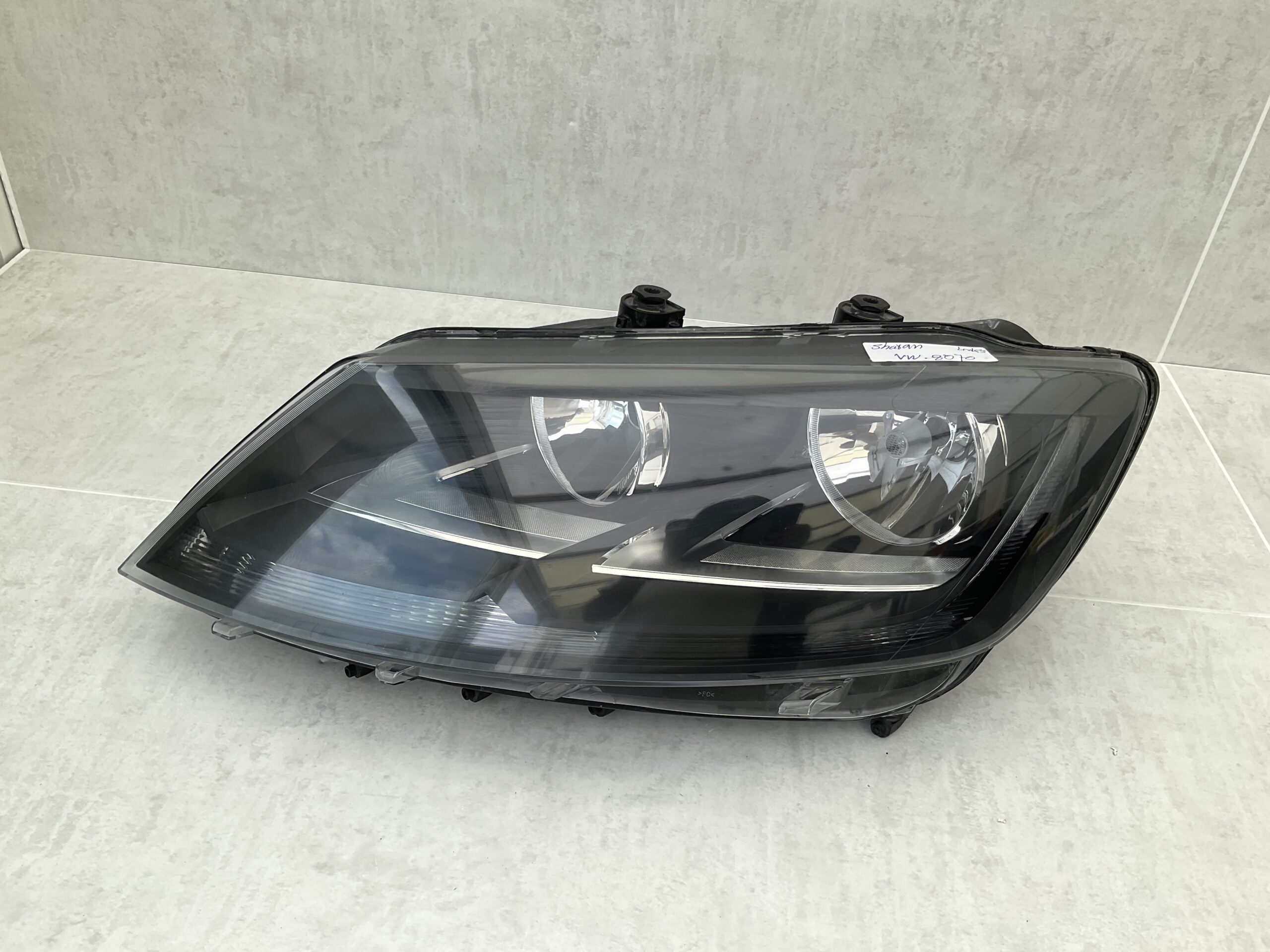 KOPLAMP VOLKSWAGEN SHARAN HALOGEEN 7N5941005G LINKS VW-8070