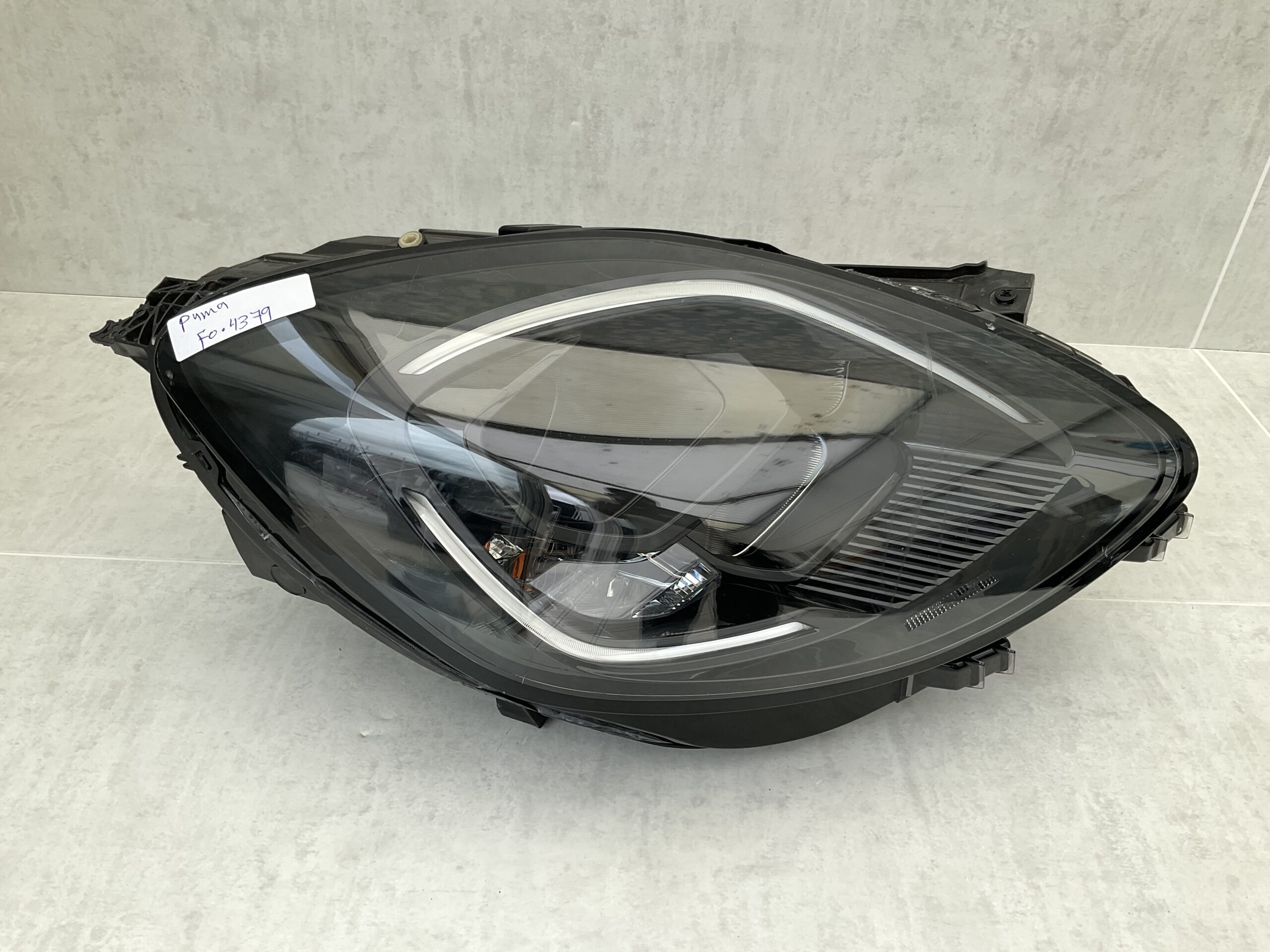 KOPLAMP FORD PUMA LED L90202381 BX726 ( oortje stuk ) RECHTS FO-4379