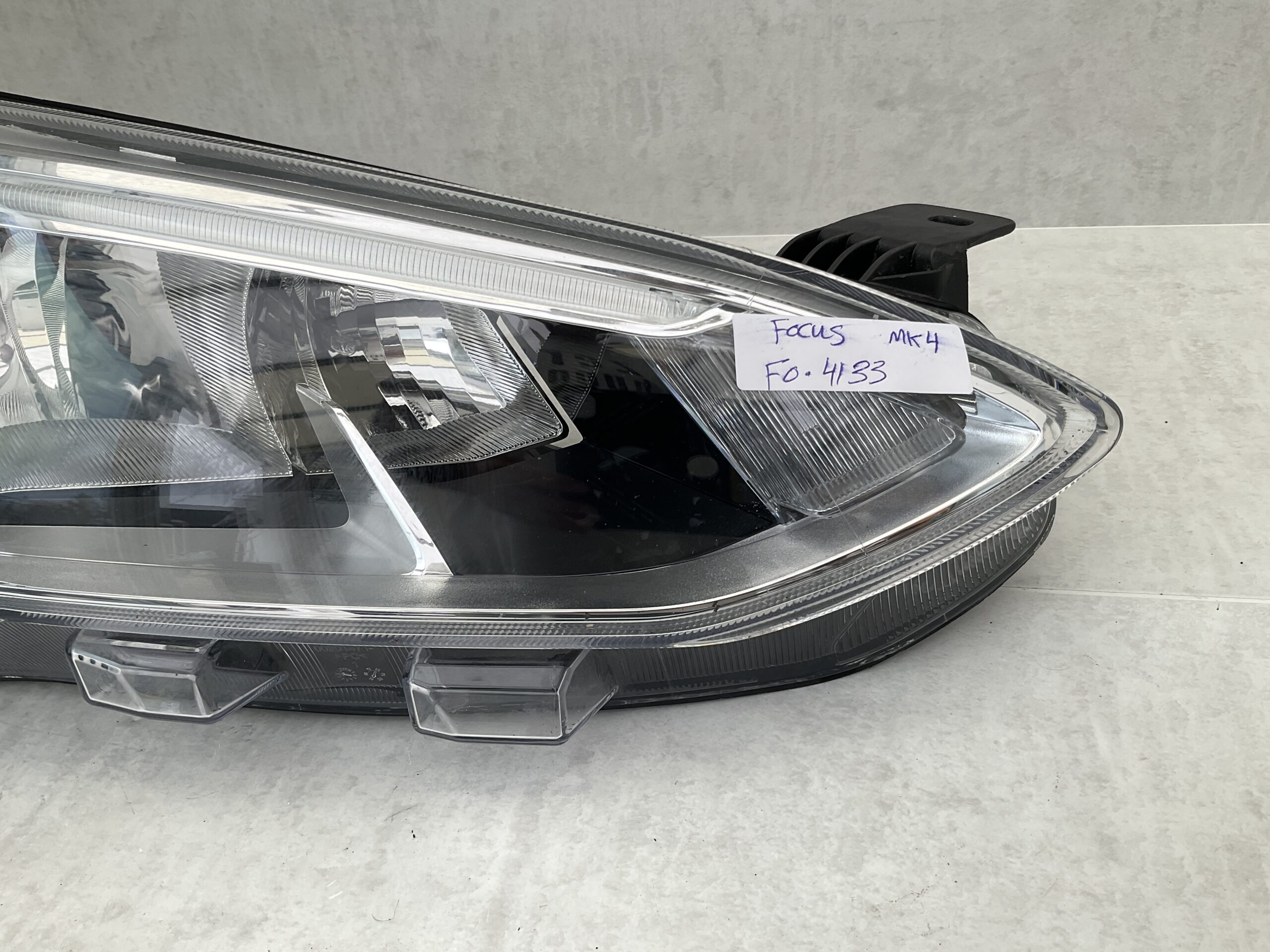 KOPLAMP FORD FOCUS MK4 LED JX7B13W029AE RECHTS FO-4133