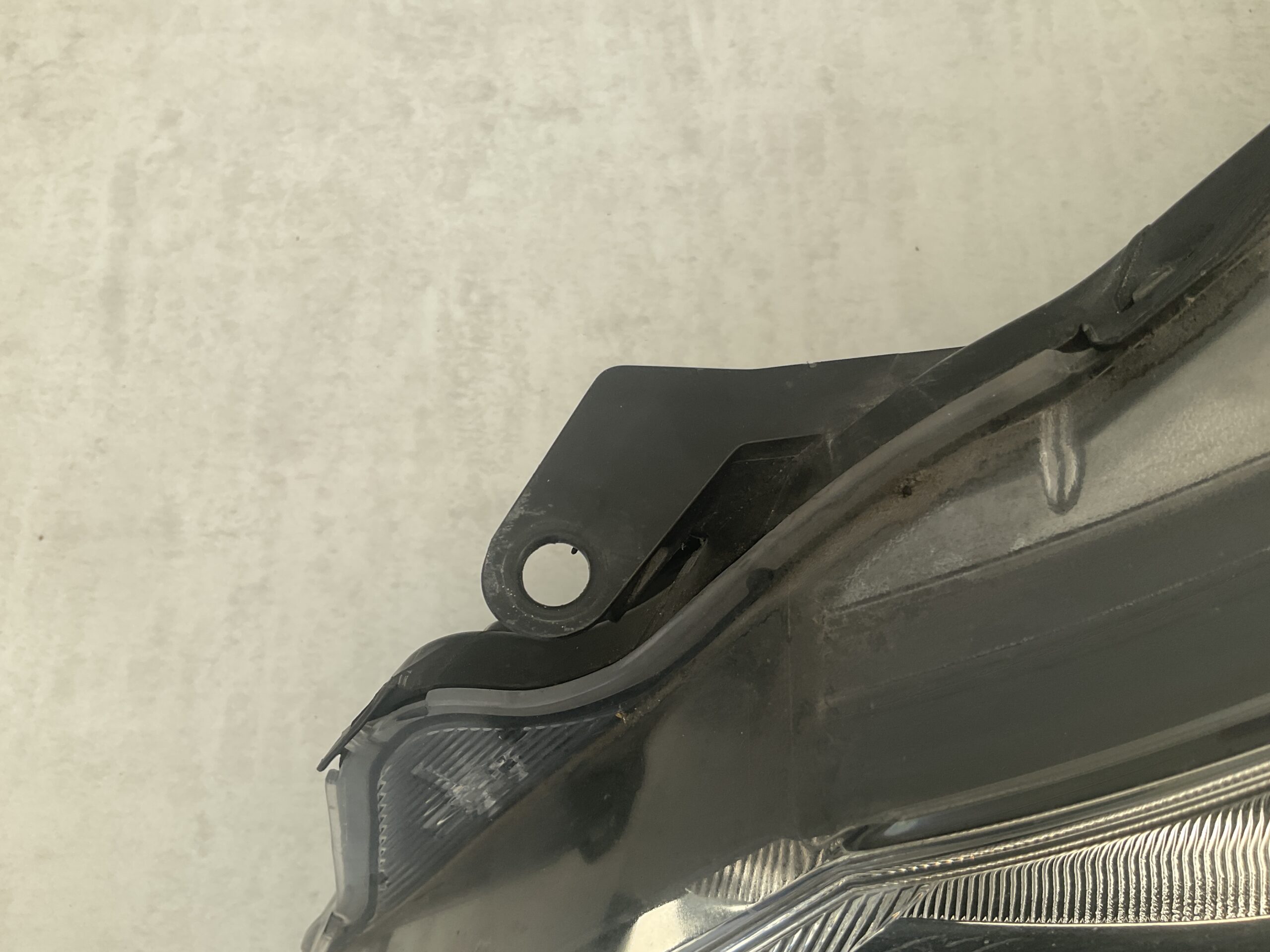 KOPLAMP TOYOTA YARIS 3 FACELIFT 14-17 HALOGEEN LINKS TO-669