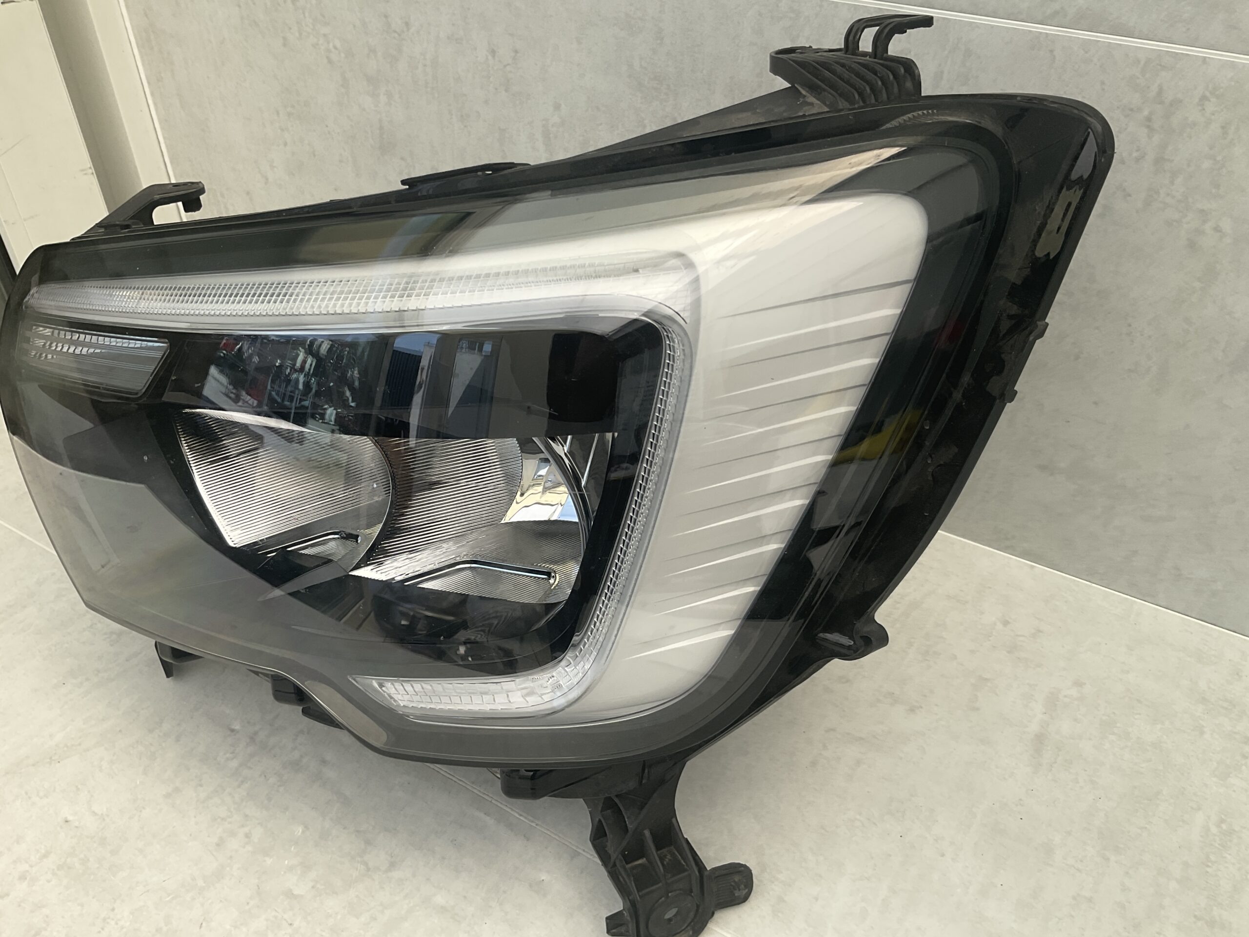 KOPLAMP RENAULT MASTER III FACELIFT 19-24 LED 260607867R LINKS RE-671A