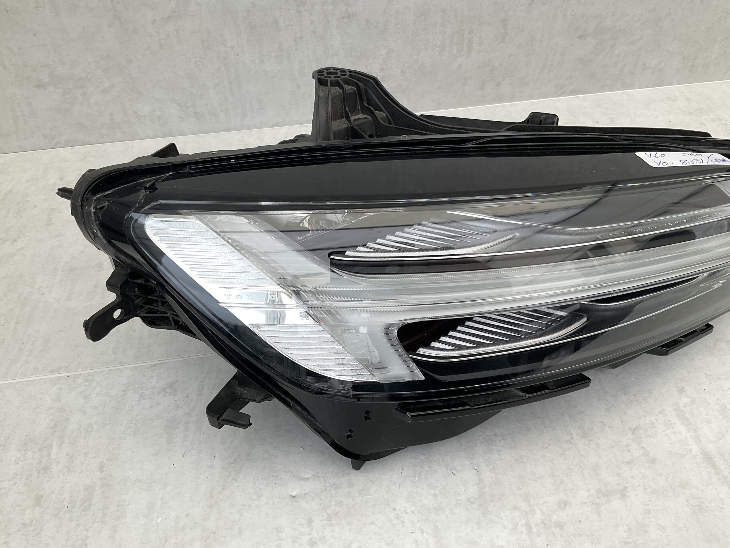 KOPLAMP VOLVO V60 S60 FULL LED ACTIVE HIGH BEAM SYSTEM 32338997 RECHTS VO-8331