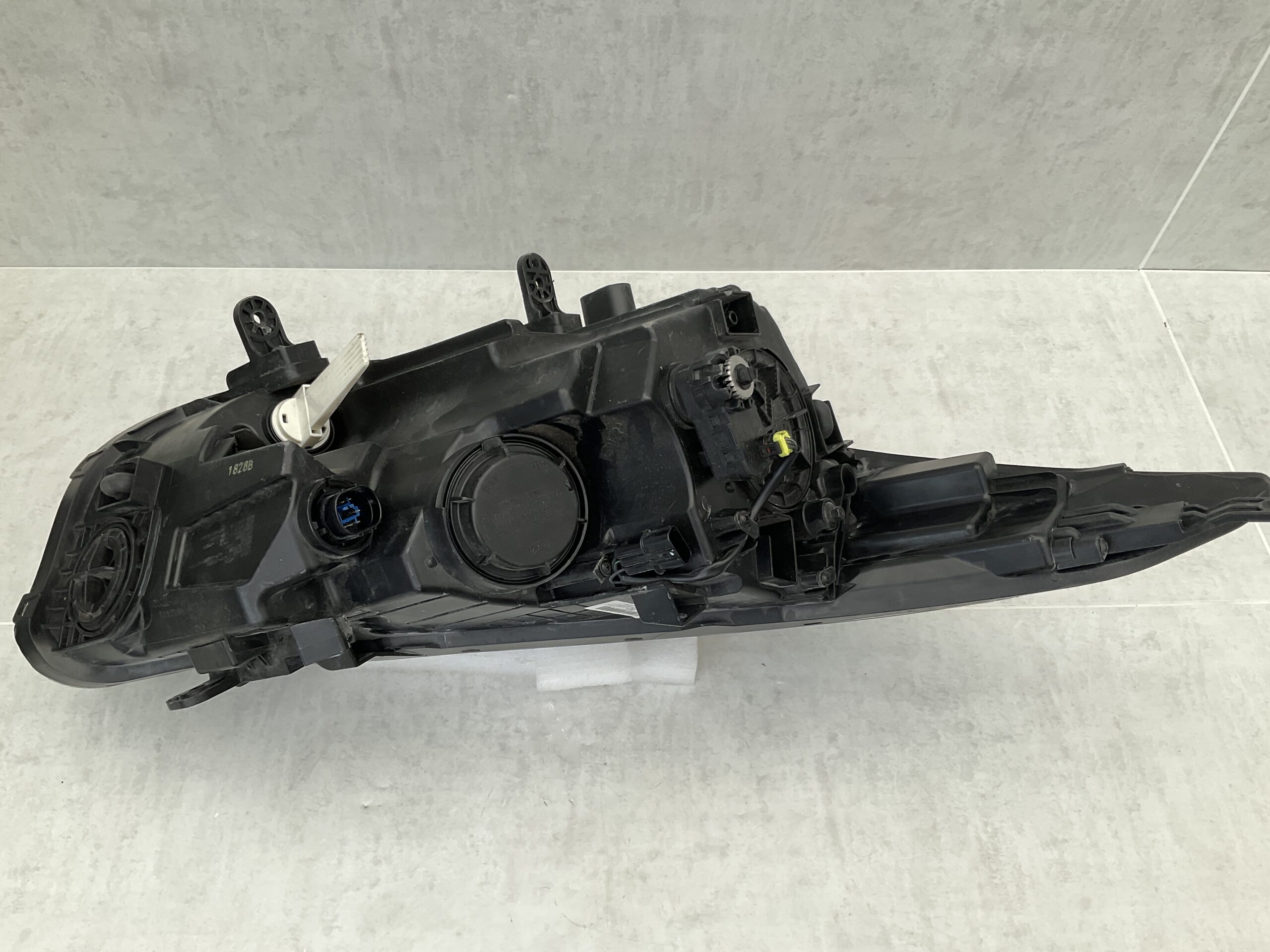 KOPLAMP HYUNDAI I40 15-18 FULL LED 921013Z530 LINKS HY-5377