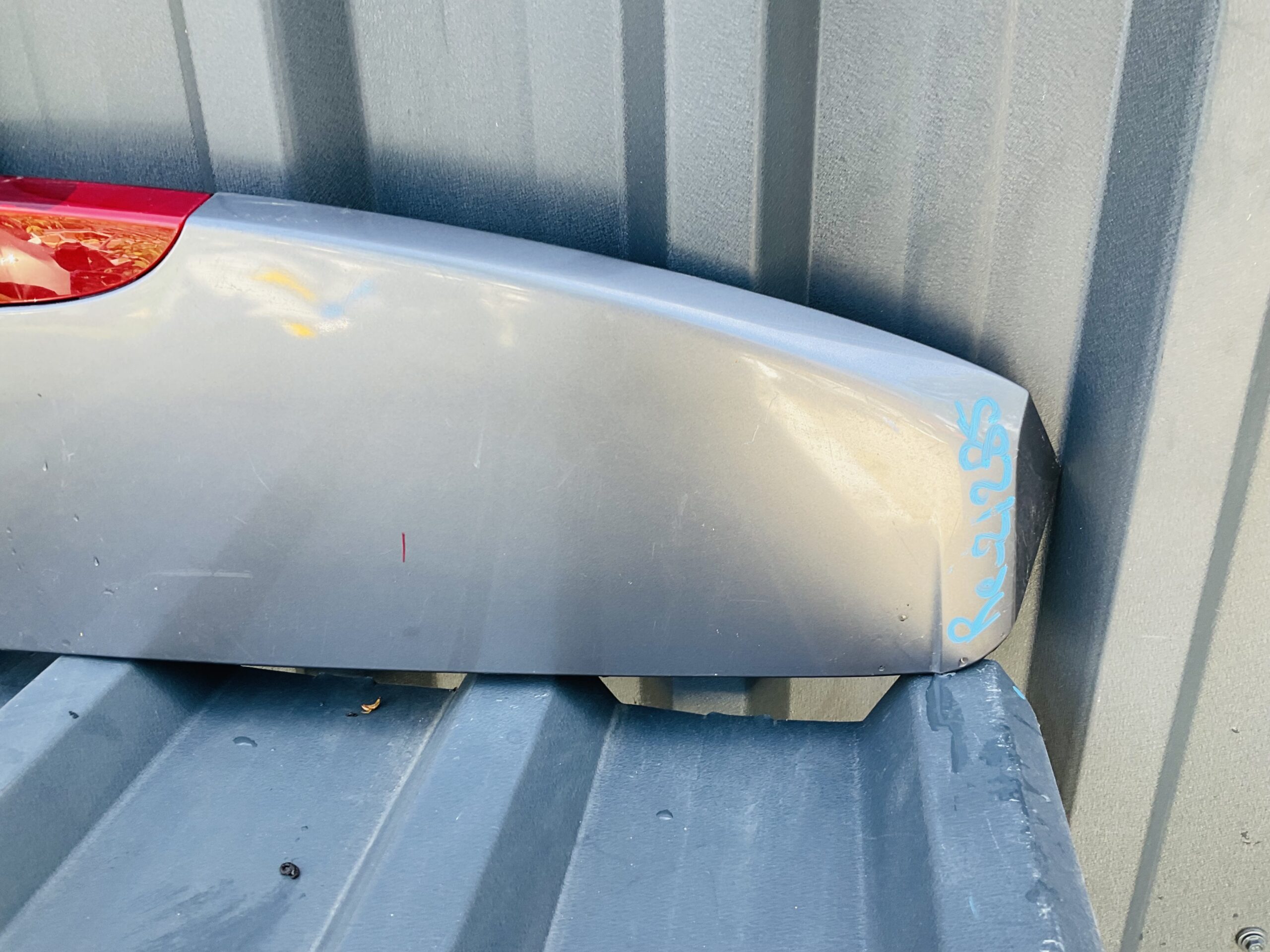 Achterklep Spoiler Renault Clio 8200883016 Kofferklep Houder RE/21285