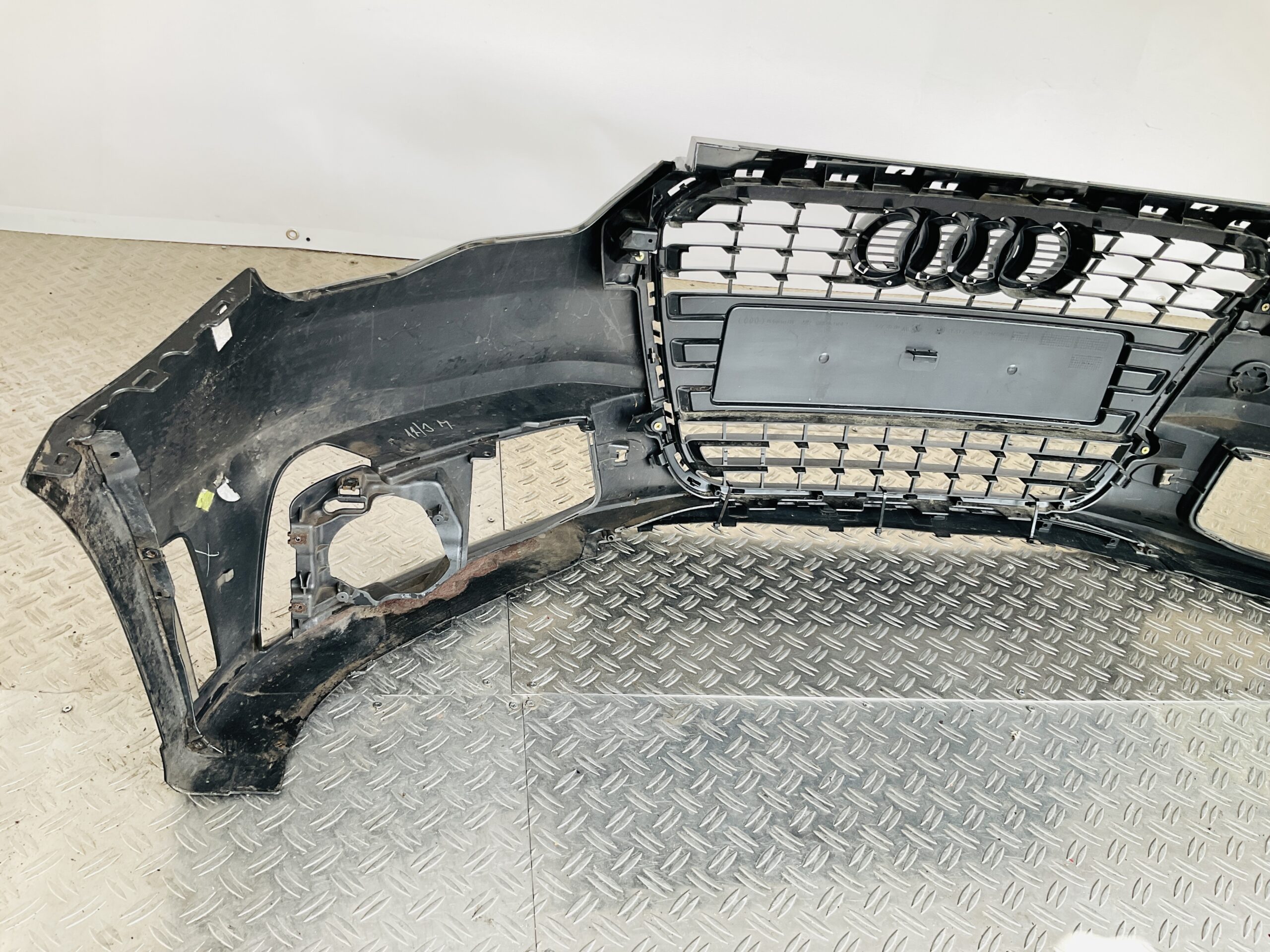 Bumper Audi A1 8X0 Sline S-Line 10-15 8X0807437D Voorbumper 1-H2-13954z