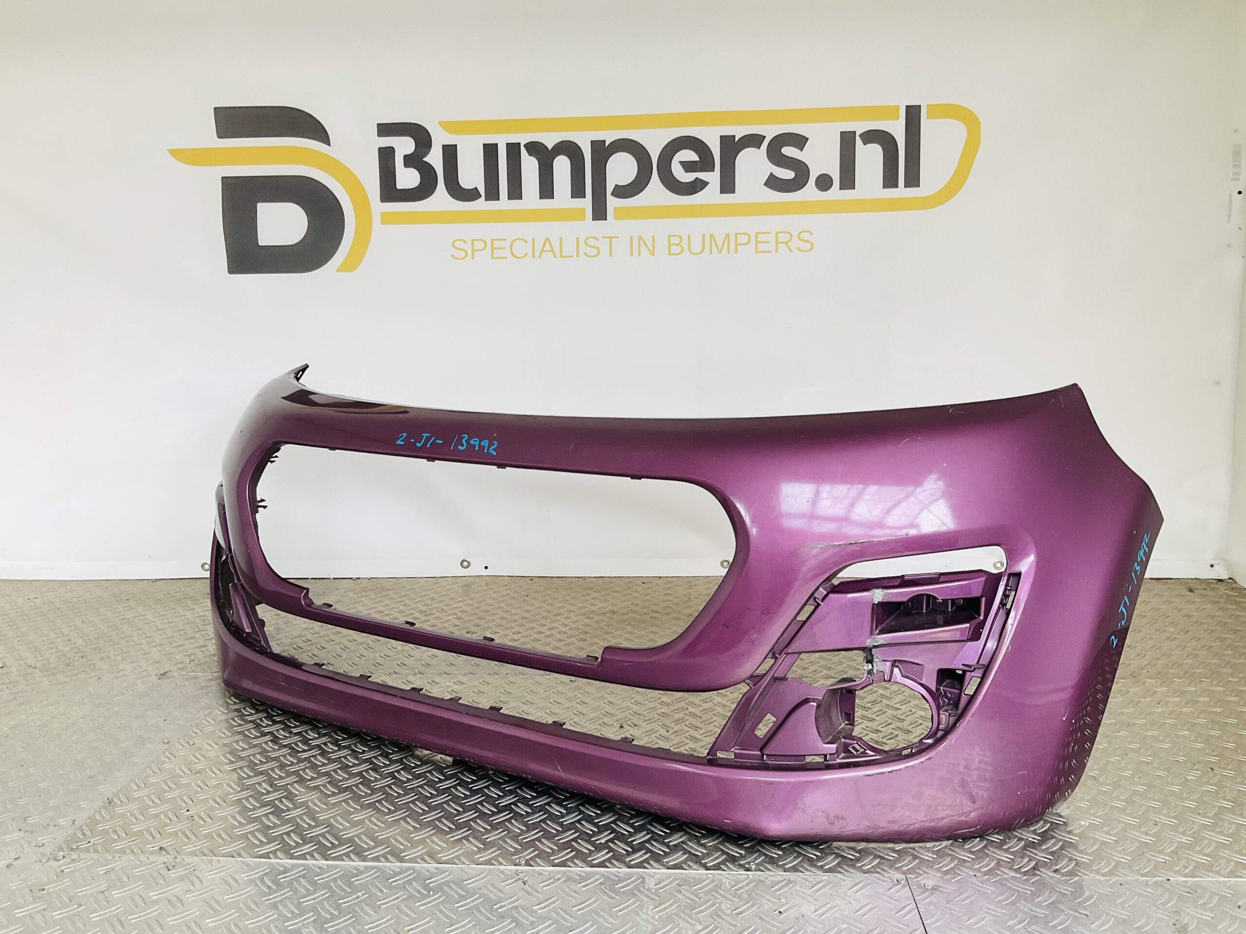 Bumper Peugeot 107 Facelift 11-14 52119-0H120 Voorbumper 2-J1-13992z