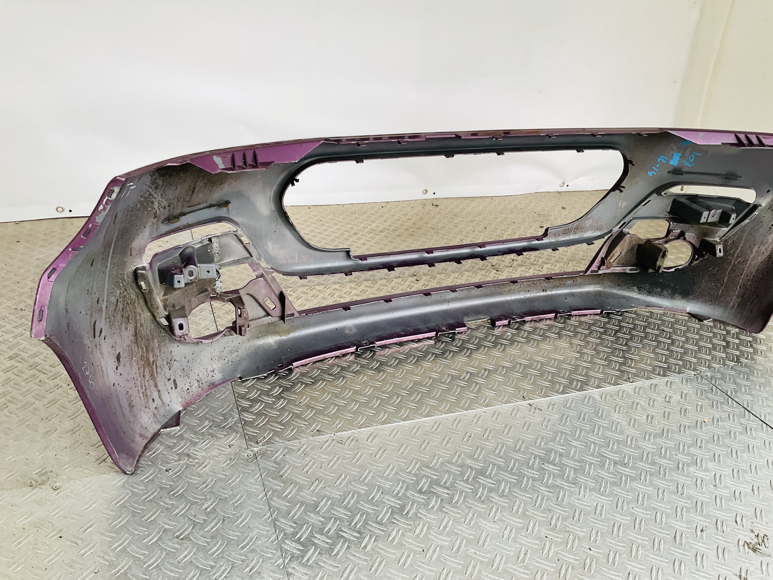 Bumper Peugeot 107 Facelift 11-14 52119-0H120 Voorbumper 2-J1-13992z