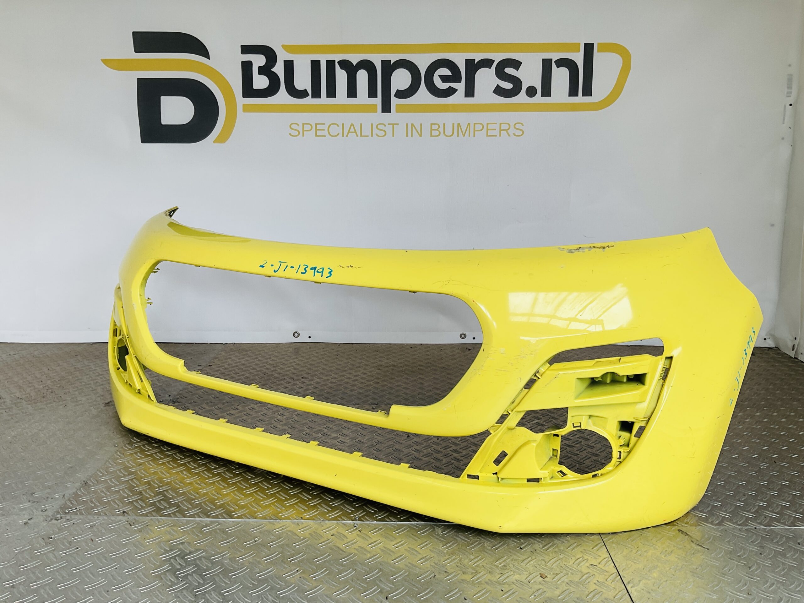 Bumper Peugeot 107 Facelift 11-14 52119-0H120 Voorbumper 2-J1-13993z