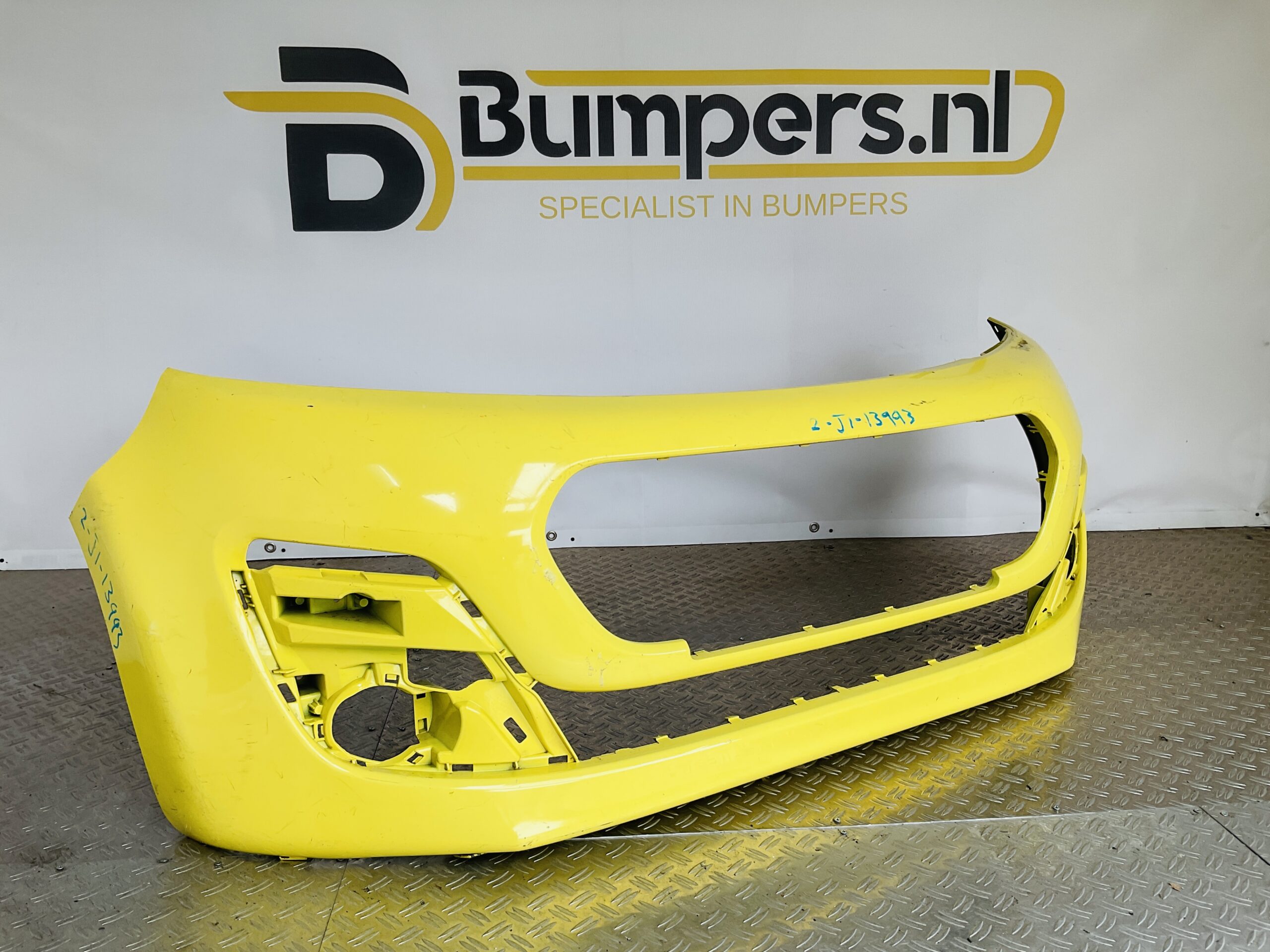 Bumper Peugeot 107 Facelift 11-14 52119-0H120 Voorbumper 2-J1-13993z