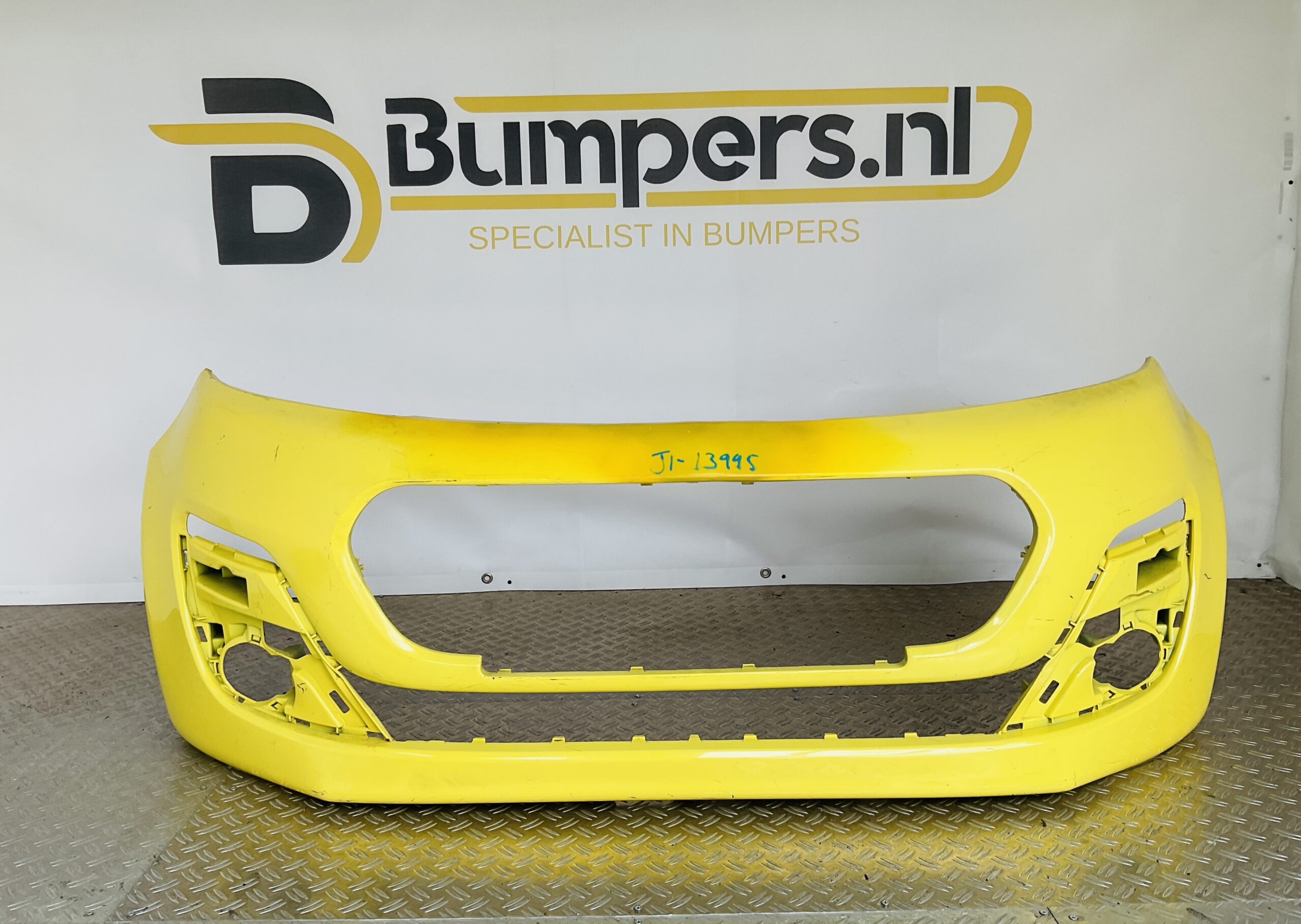 Bumper Peugeot 107 Facelift 11-14 52119-0H120 Voorbumper 2-J1-13995z